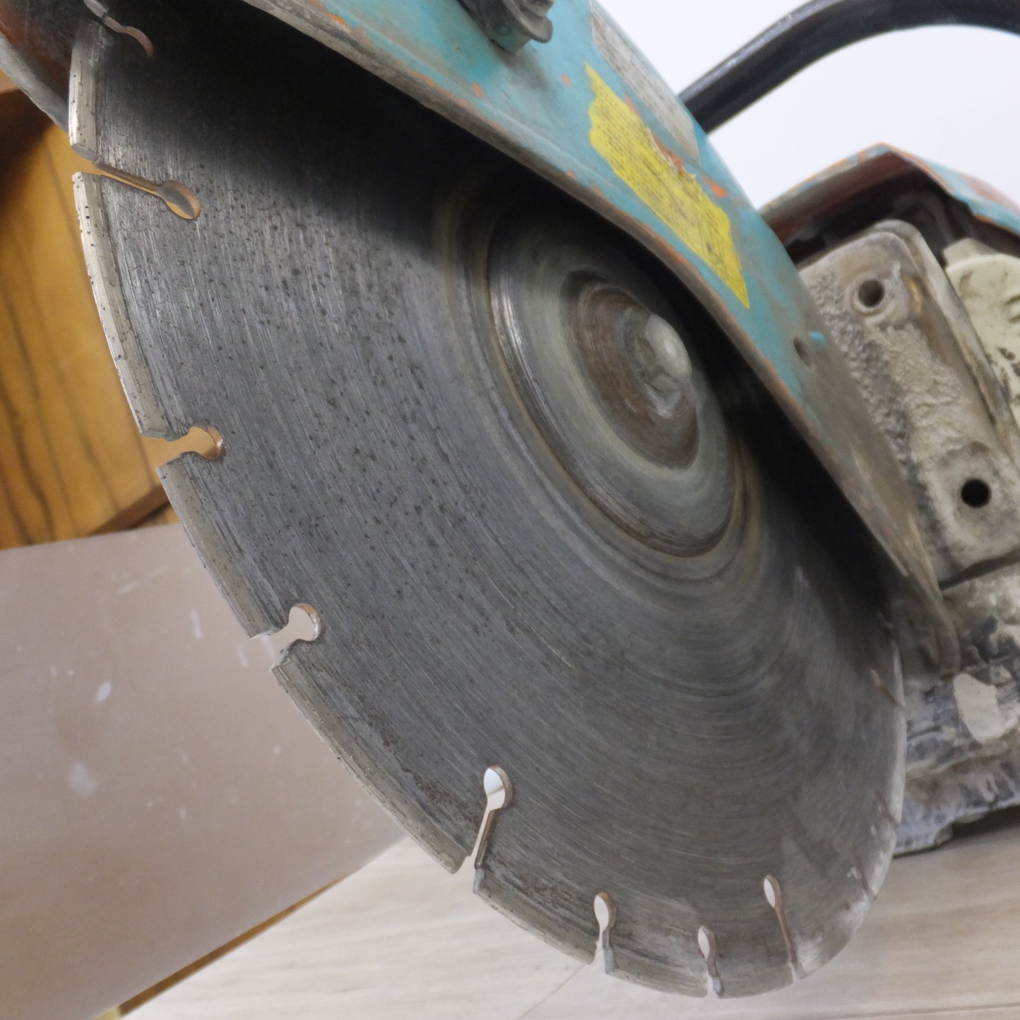 [送料無料] 岐阜発 ジャンク★スチール STIHL エンジンカットオフソー TS410　排気量 66.7cm3　使用可能研削砥石 直径 12"(305mm)★