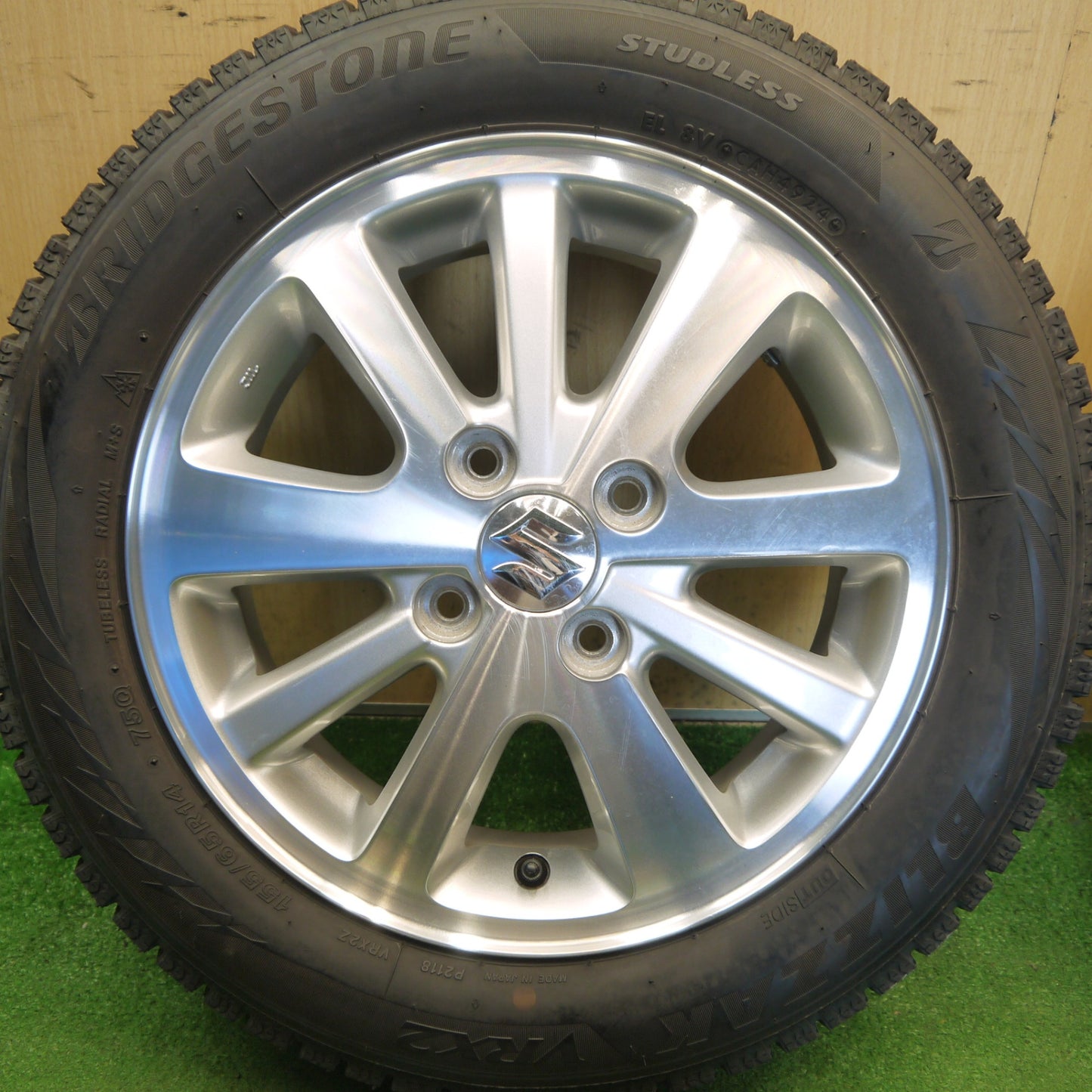 超バリ溝！24年！ほぼ10分◎スズキ エブリィ ワゴン 純正 155/65R14 スタッドレス ブリヂストン ブリザック VRX2 14インチ PCD100/4H◎6072402Hス