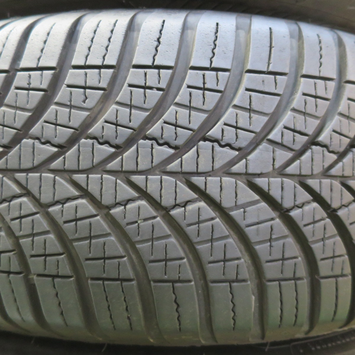 バリ溝！22年！8.5分★日産 C26 セレナ 純正 195/60R16 グッドイヤー Vector 4Seasons Gen-3 オールシーズン 16インチ PCD114.3/5H★6050806イス