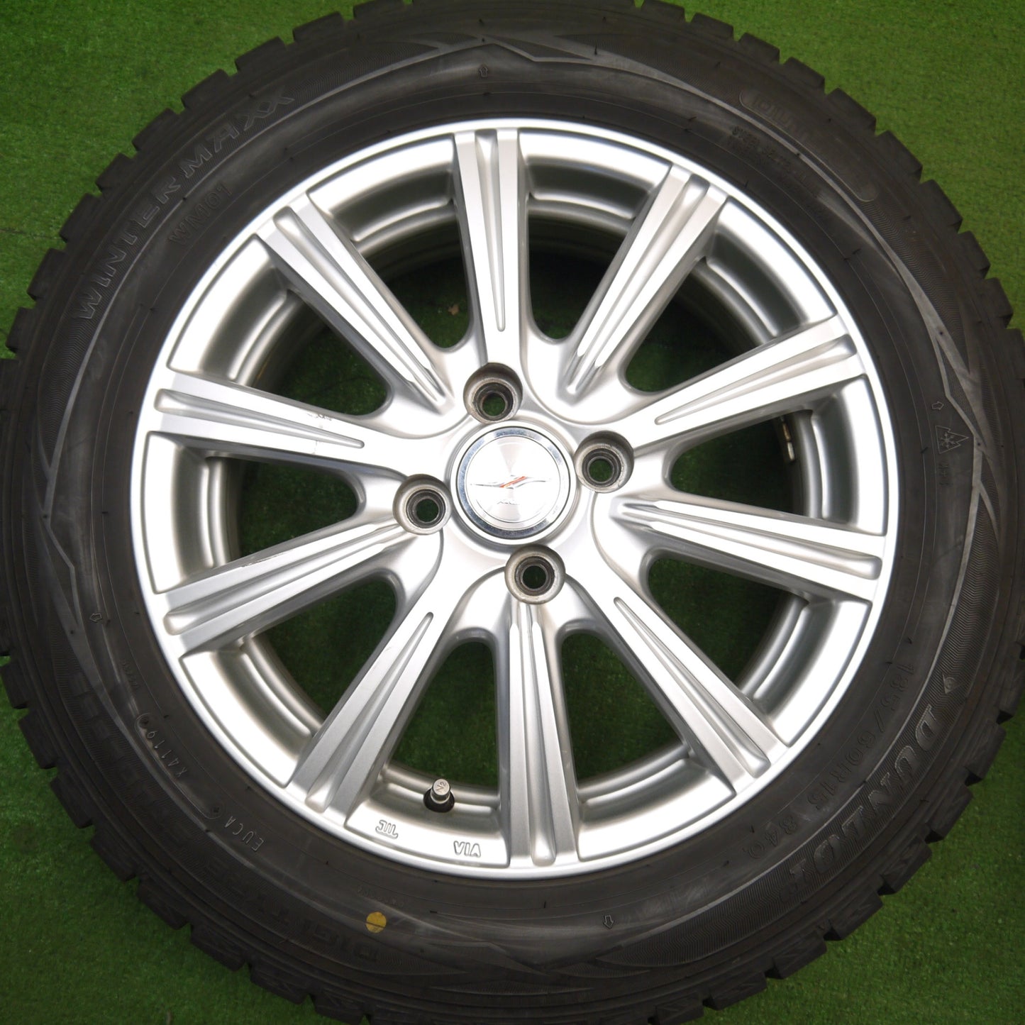 バリ溝！9分★スタッドレス 185/60R15 ダンロップ ウインターマックス WM01 JOKER ジョーカー 15インチ PCD100/4H★5042102Hス