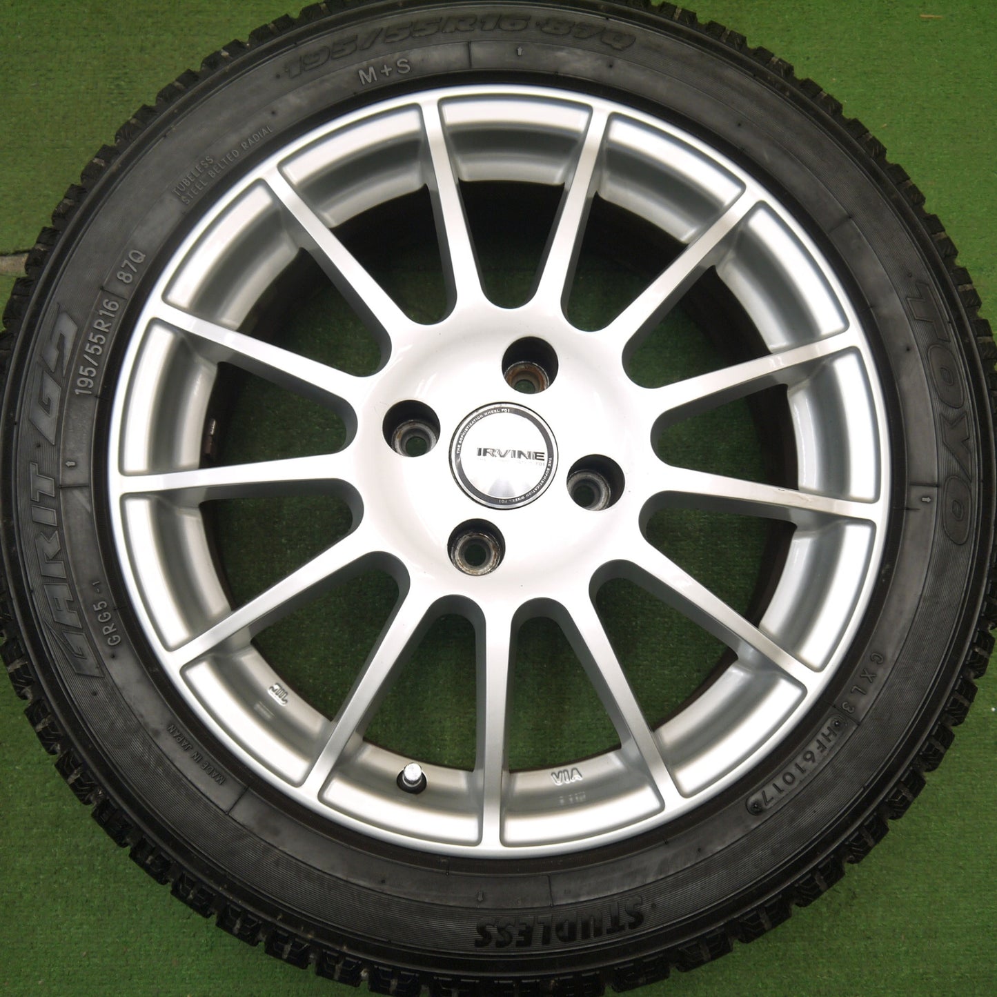 バリ溝！キレイ！8.5分★シトロエン プジョー IRVINE F01 195/55R16 スタッドレス トーヨー ガリット G5 16インチ アーヴィン PCD108/4H★5041506Hス