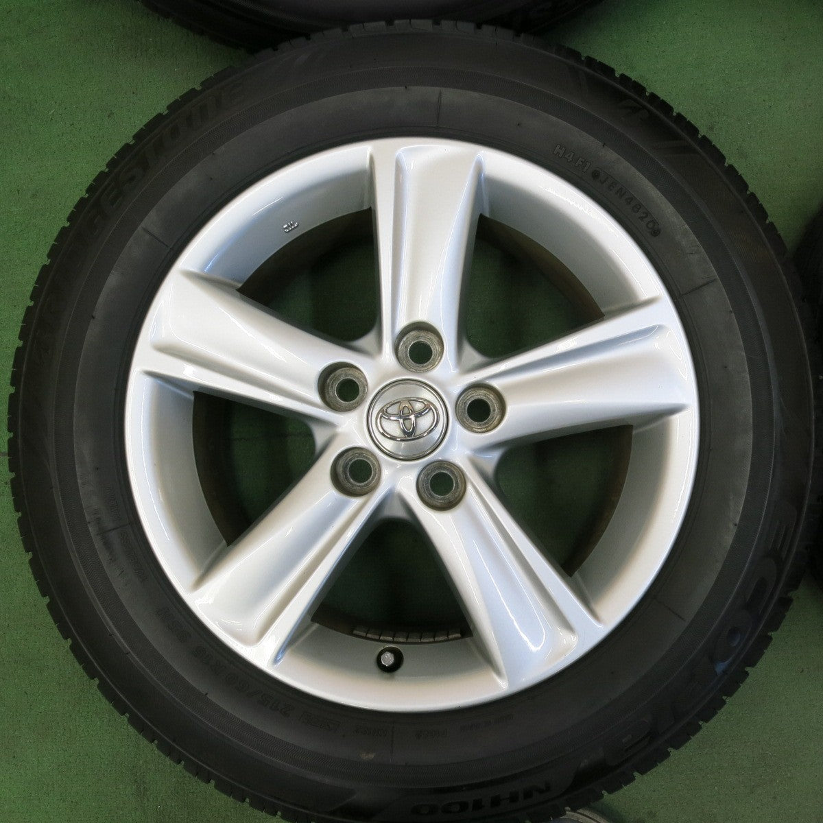 バリ溝！キレイ！9.5分★トヨタ 130系 マークX 純正 215/60R16 ブリヂストン エコピア NH100 16インチ PCD114.3/5H★5081803SKノ