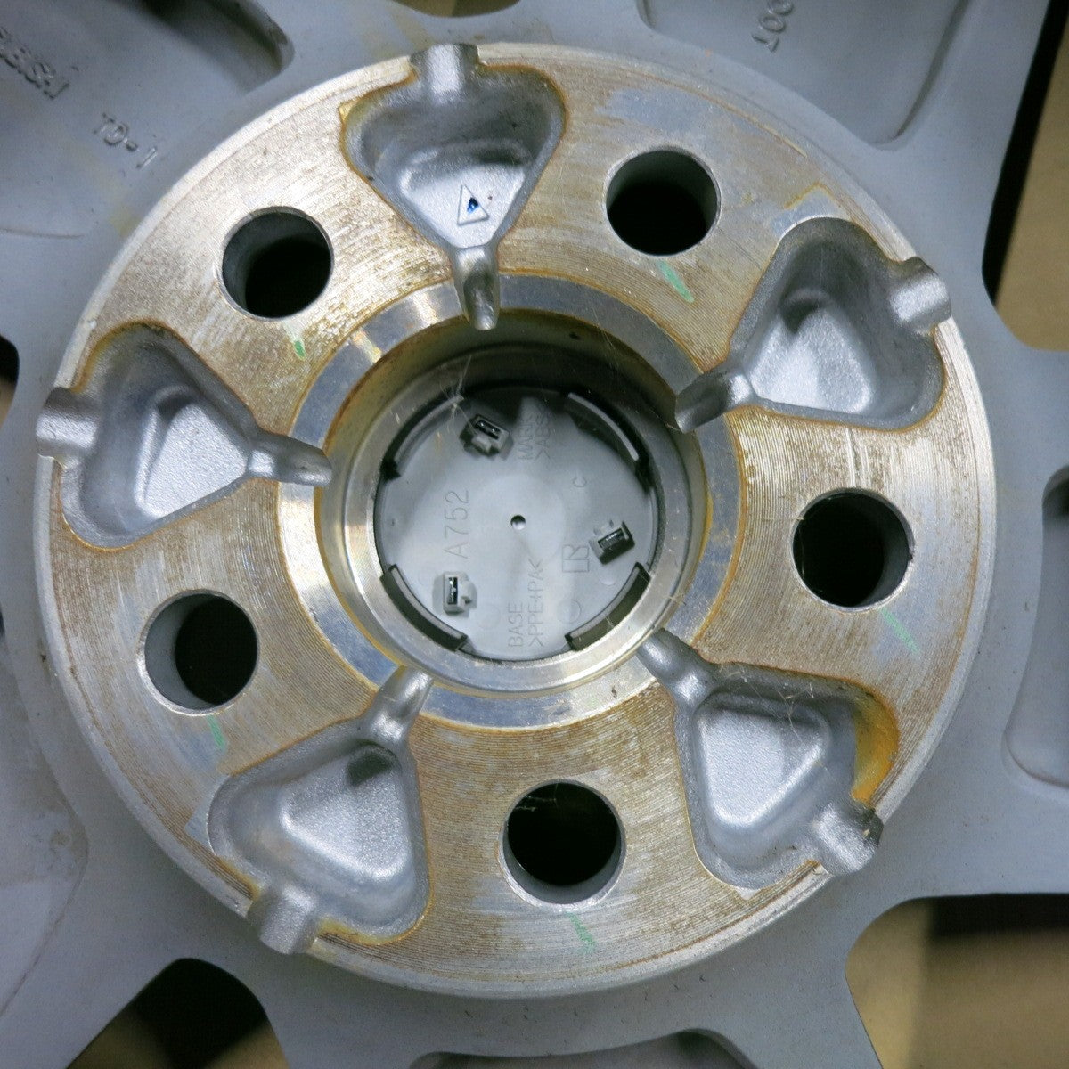 新車外し☆三菱 エクリプス クロス PHEV 純正 ENKEI ホイール 18インチ