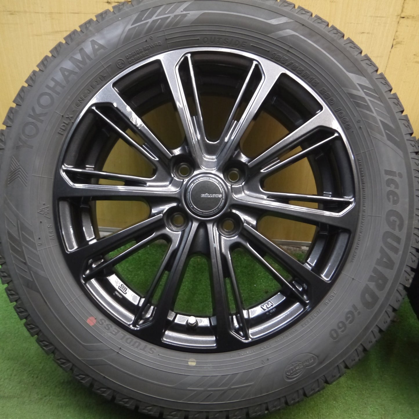 *送料無料* バリ溝！22年！キレイ！9分★スタッドレス 185/65R15 ヨコハマ アイスガード iG60 MiLLOUS ミルアス 15インチ PCD100/4H★4040812Hス