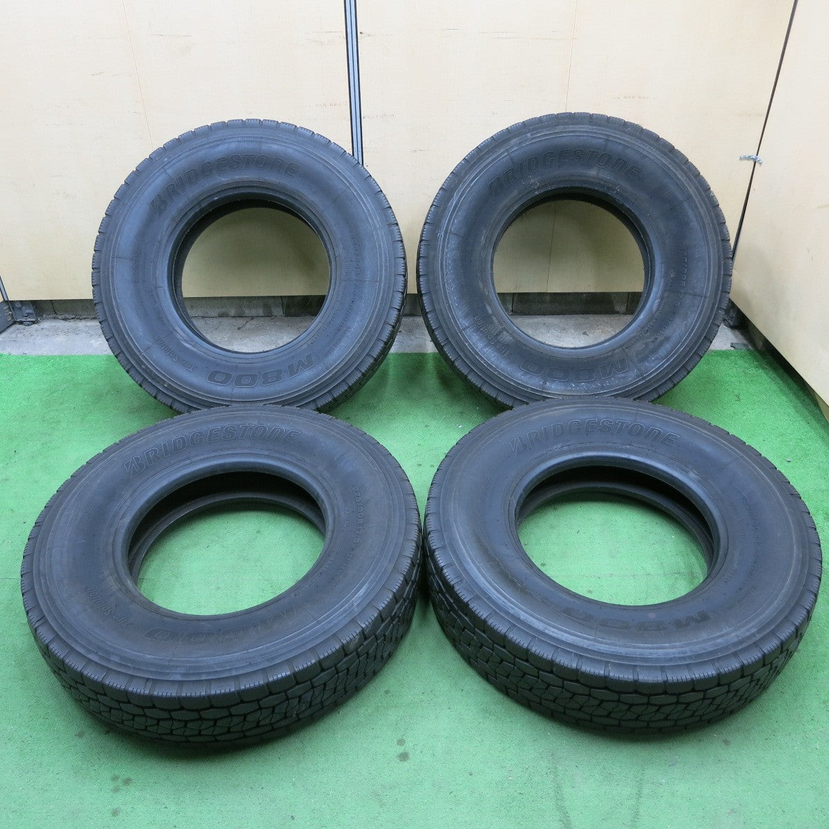[送料無料] バリ溝！8.5分★トラック タイヤ 225/90R17.5 127/125L ブリヂストン M800 ミックス オールシーズン 17.5インチ★5031903ナスタ