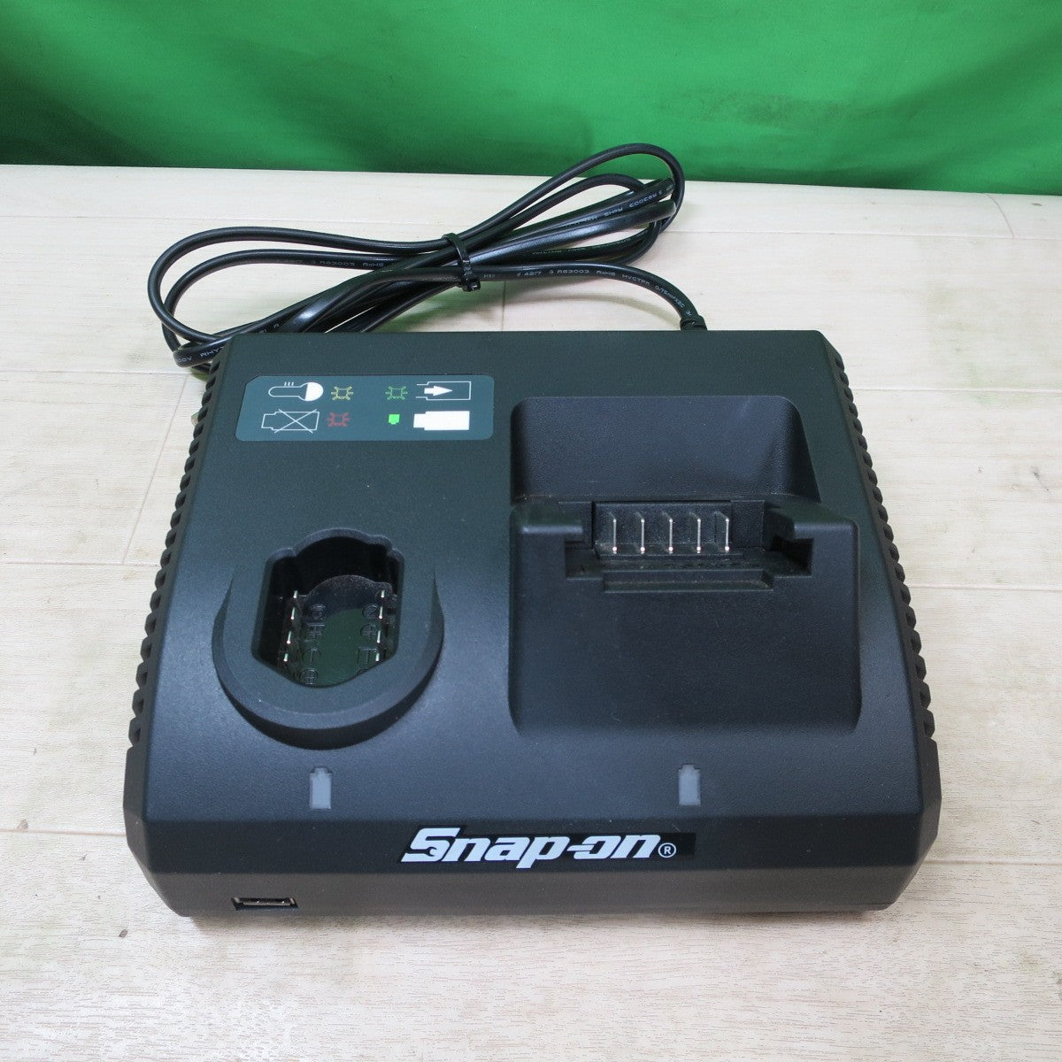☆Snap-on スナップオン 充電式 インパクトレンチ CT9080 電動 工具 コードレス 18V バッテリー CTB185 充電器 CTC131☆