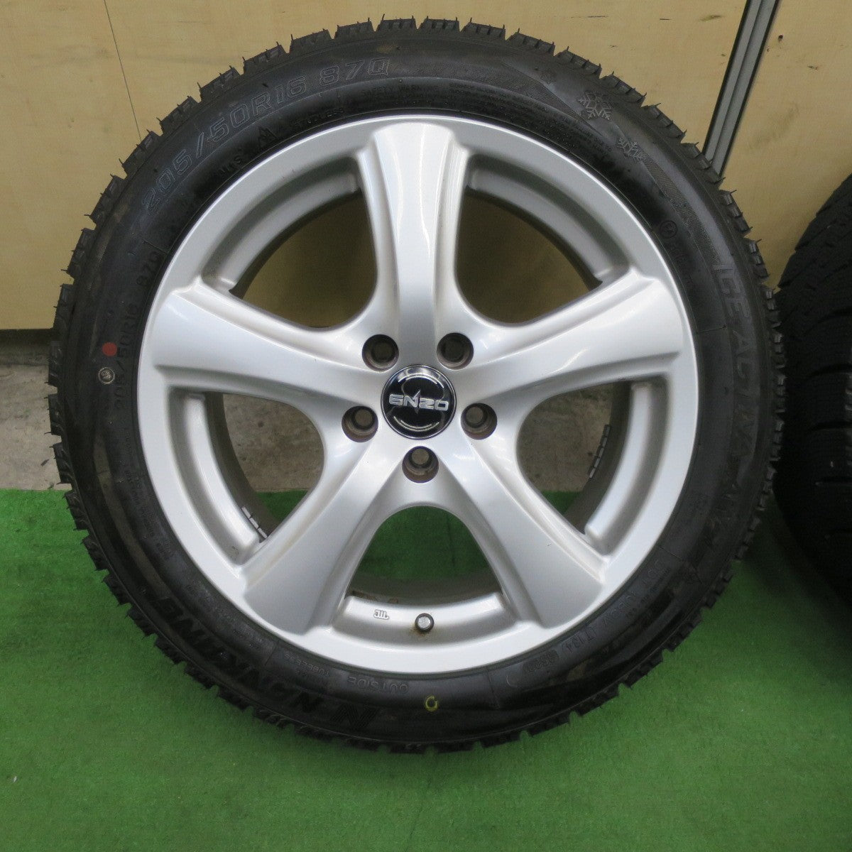 バリ溝！23年！ほぼ10分★アウディ ワーゲン 等 205/50R16 スタッドレス ナンカン アイスアクティバ AW-1 ENZO 社外 アルミ 16インチ PCD100/5H★6021401TTス