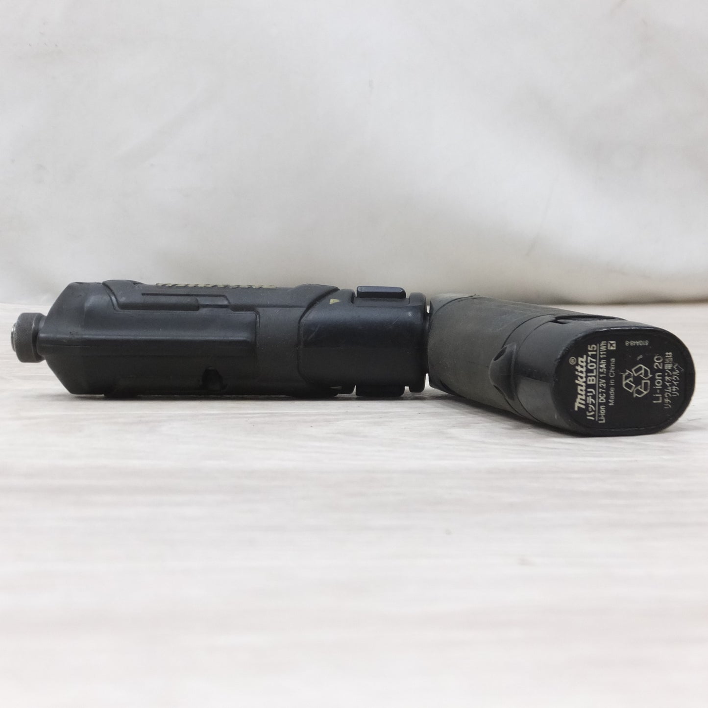 [送料無料] バッテリー2個◆マキタ 充電式 ペン インパクト ドライバ TD022DSHXB 7.2V 1.5Ah 充電器 ケース付き 電動 工具◆