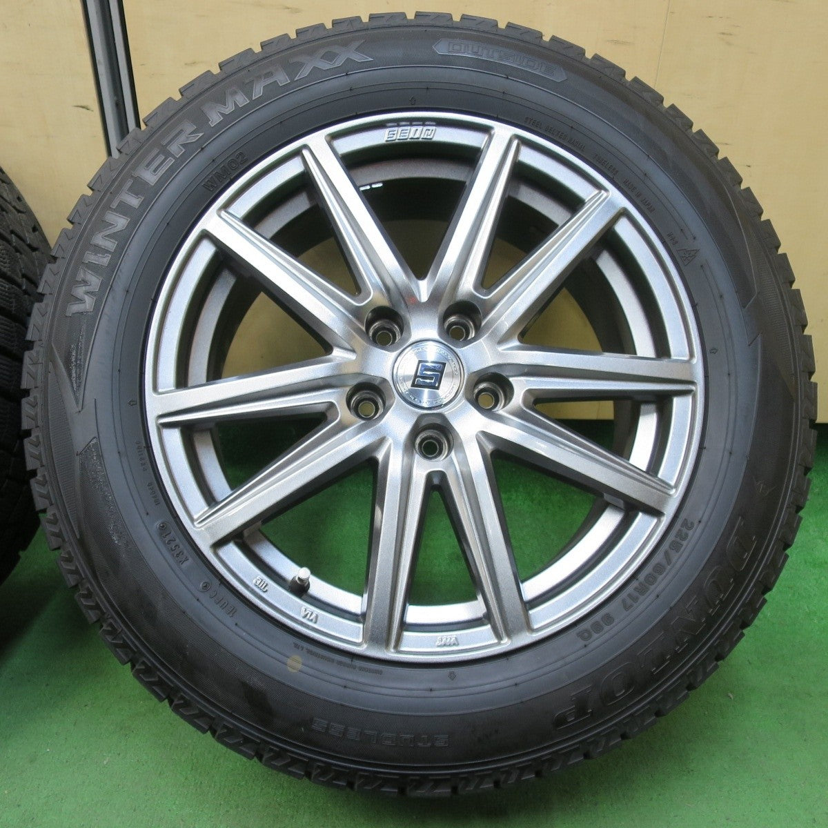 バリ溝！21年！キレイ！9.5分★スタッドレス 225/60R17 ダンロップ ウインターマックス WM02 SEIN ザイン 17インチ PCD114.3/5H★5011702イス