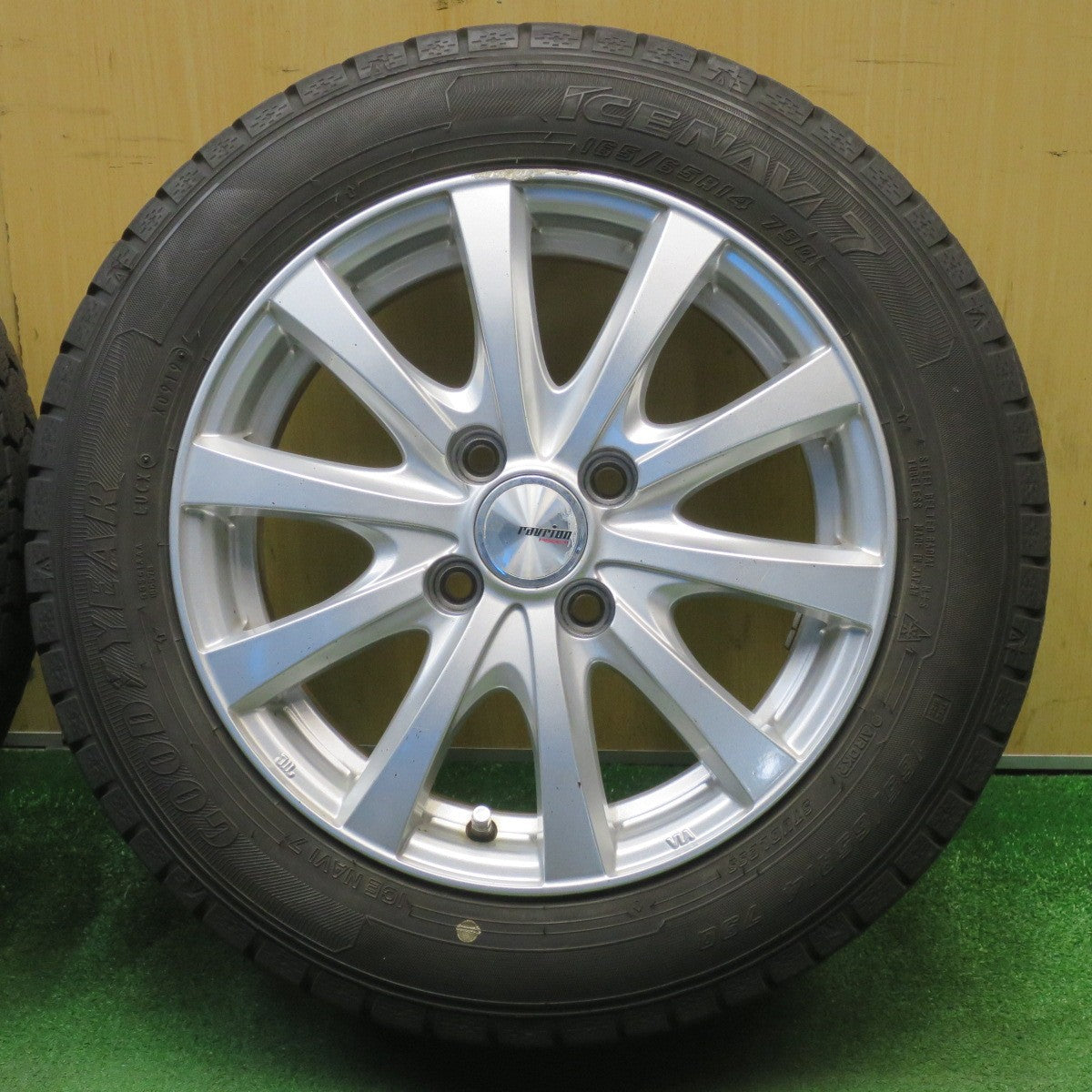 バリ溝！8.5分★スタッドレス 165/65R14 グッドイヤー アイスナビ7 ravrion RS01 ラブリオン 14インチ PCD100/4H★6032901NJス