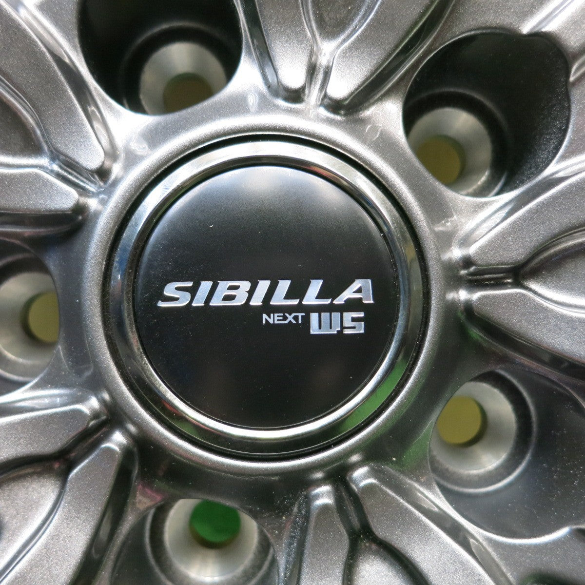 未使用！22年★スタッドレス 225/65R17 ブリヂストン ブリザック DM-V3 SIBILLA NEXT W5 シビラ 17インチ PCD114.3/5H★5081401HAス