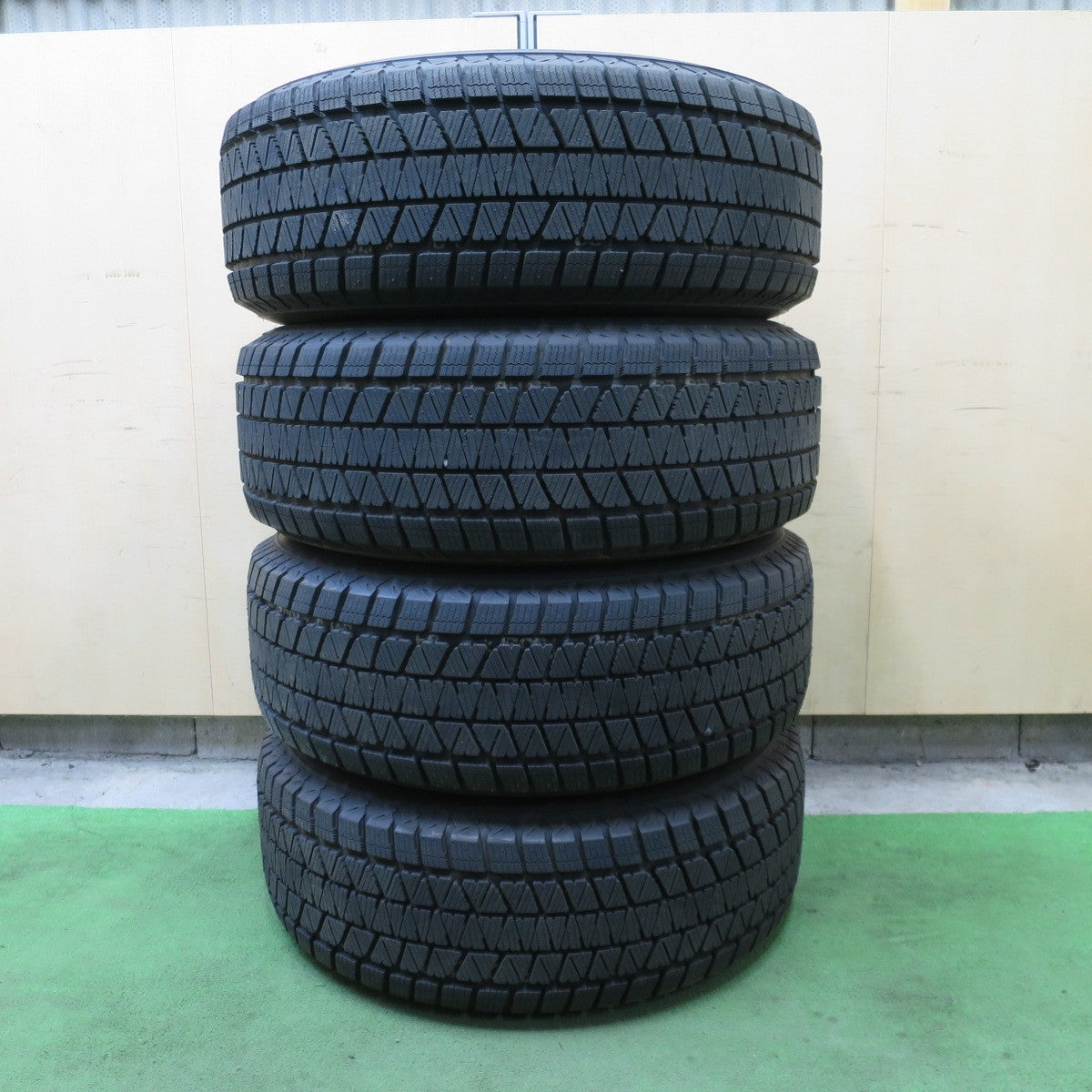 ほぼ未使用！25年★スタッドレス 265/65R17 ブリヂストン ブリザック DM-V3 社外 アルミ MA-952 17インチ PCD139.7/6H★6032402ナス