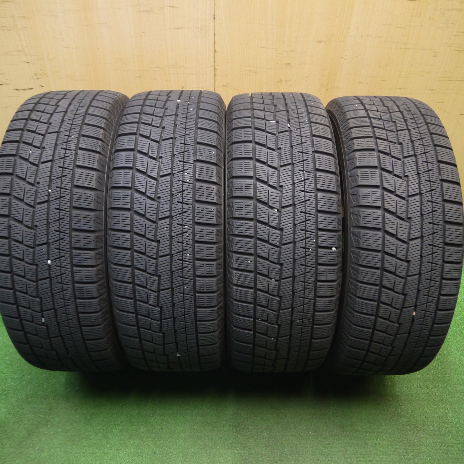 送料無料] バリ溝！キレイ！9.5分☆プリウス 86 BRZ 等 215