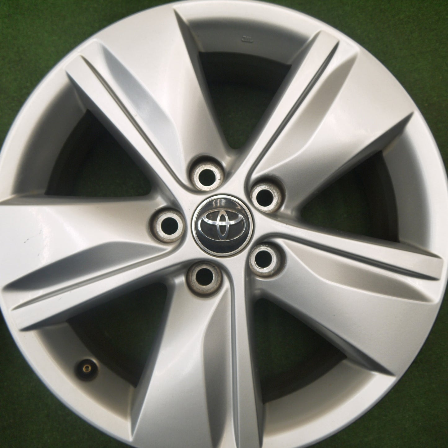 キレイ★トヨタ 60系 ハリアー 純正 ホイール 17インチ 17×7J PCD114.3/5H★6010606Hホ