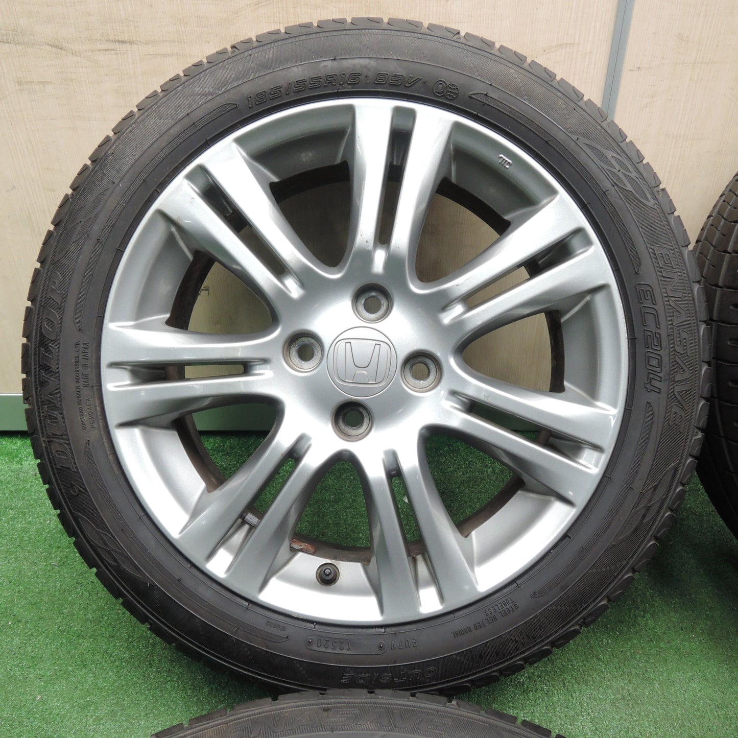 *送料無料* 超バリ溝！20年！ほぼ10分★ホンダ GE8 フィット RS 純正 185/55R16 ダンロップ エナセーブ EC204 16インチ PCD100/4H★4031903TNノ