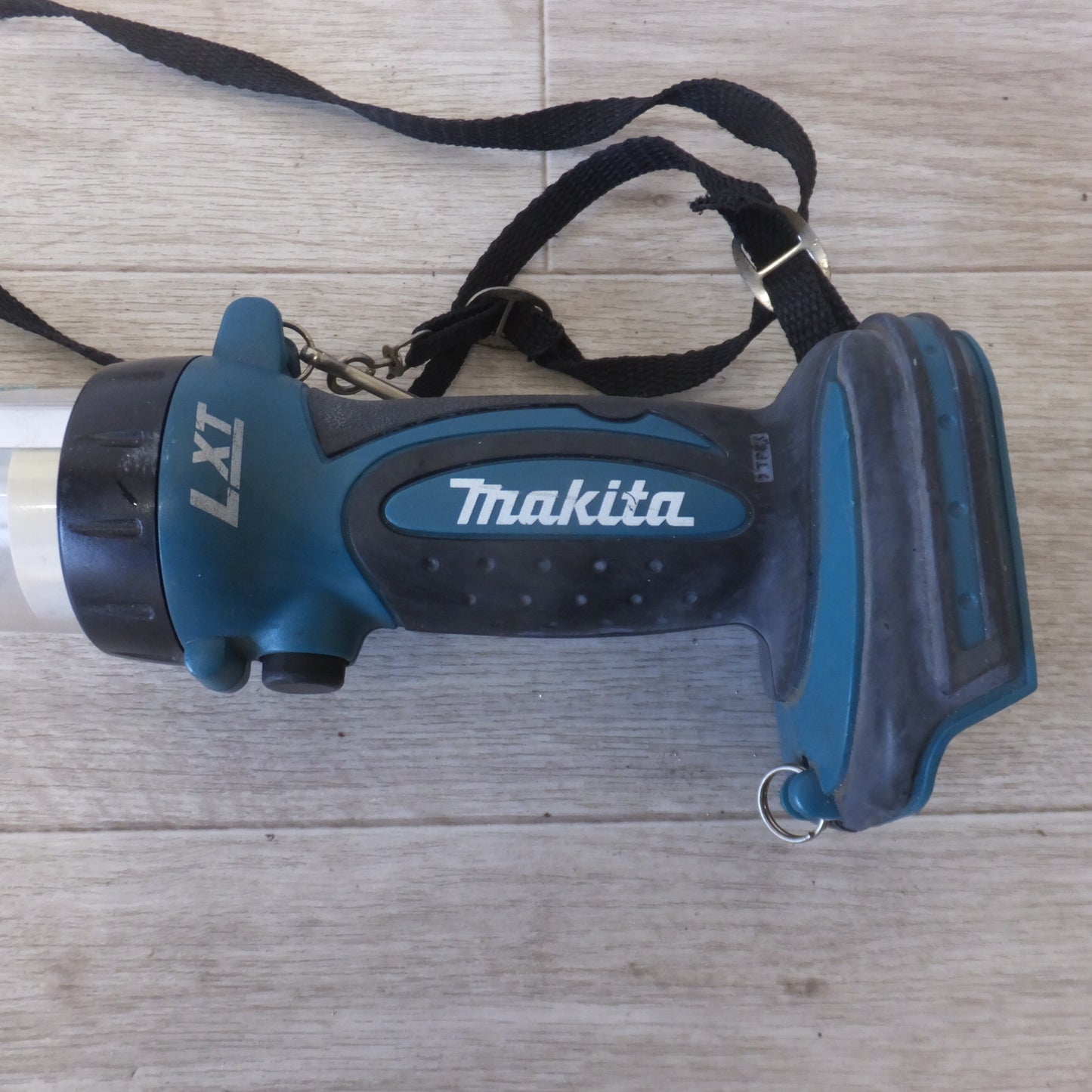 [送料無料] 現状品★マキタ makita 充電式蛍光灯 ML184　DC18V DC14.4V　本体のみ★