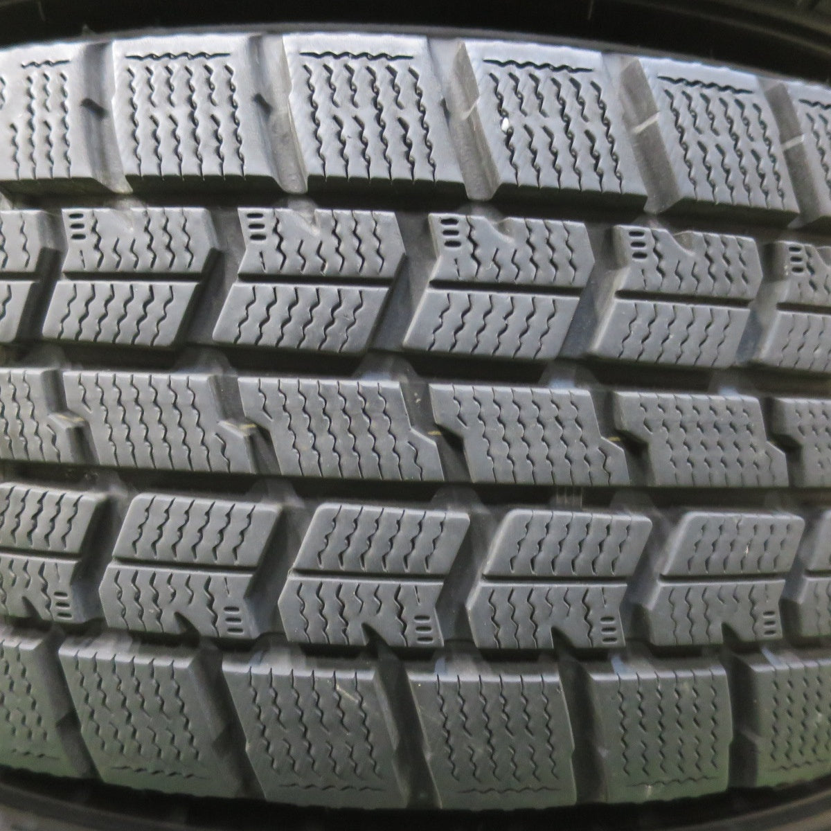 バリ溝！23年！9分★プリウス 等 195/65R15 スタッドレス グッドイヤー アイスナビ7 SIBILLA GG シビラ 15インチ PCD100/5H★5123108イス