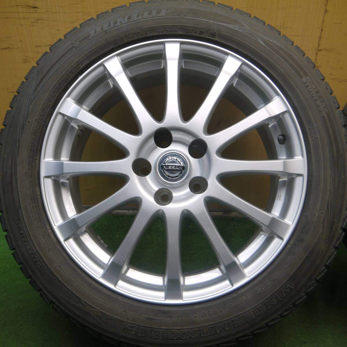 [送料無料] 4本価格★日産 T32 エクストレイル 純正 225/55R18 スタッドレス ダンロップ ウインターマックス SJ8 PCD114.3/5H★4061406Hス