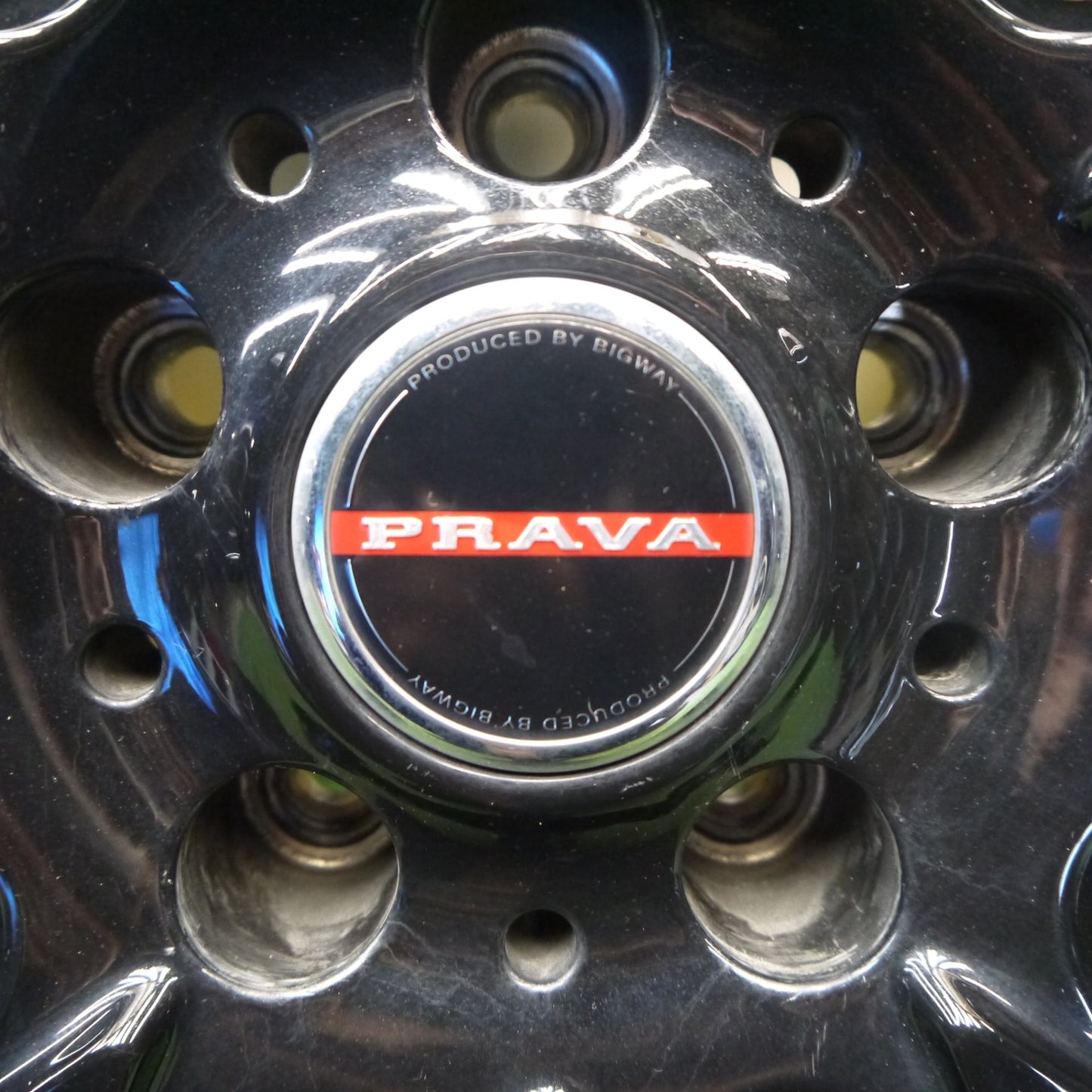 バリ溝！キレイ！8.5分★Leyseen PRAVA 9M 205/55R17 スタッドレス ヨコハマ アイスガード iG60 レイシーン プラバ 17インチ PCD114.3/5H★6050104Hス