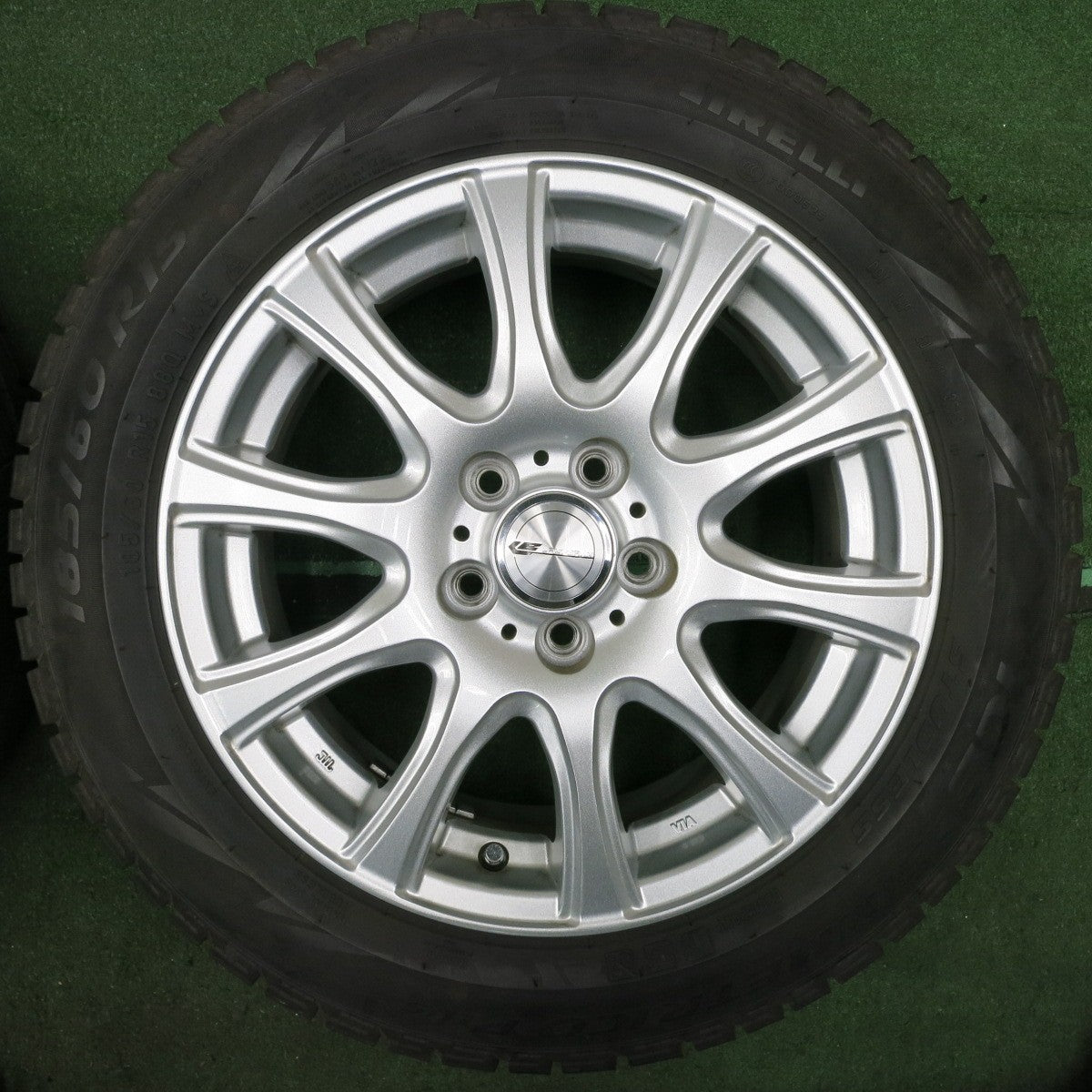 *送料無料* バリ溝！8.5分★スタッドレス 185/60R15 ピレリ アイスアシンメトリコ プラス LAUFBAHN 15インチ PCD100/5H★4050302NJス