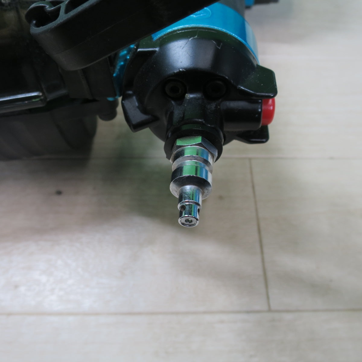 [送料無料] キレイ☆マキタ 90mm 高圧 エア 釘打 機 AN933H エアー ツール 工具 釘打ち機 Makita☆