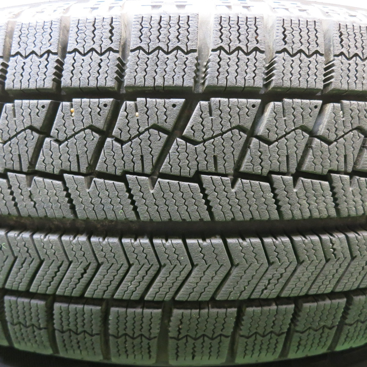バリ溝！キレイ！9.5分★シエンタ 等 185/60R15 スタッドレス ブリヂストン ブリザック VRX JOKER ジョーカー 15インチ PCD100/5H★5053113HAス