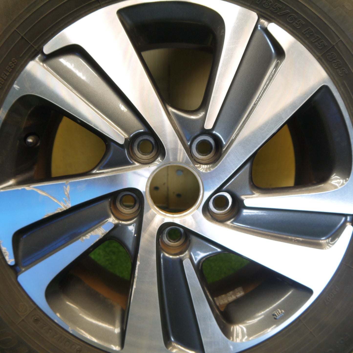 バリ溝！24年！9分！1本★ホンダ フリード 純正 185/65R15 ブリヂストン エコピア NH200C 15インチ PCD114.3/5H★6051503Hノ
