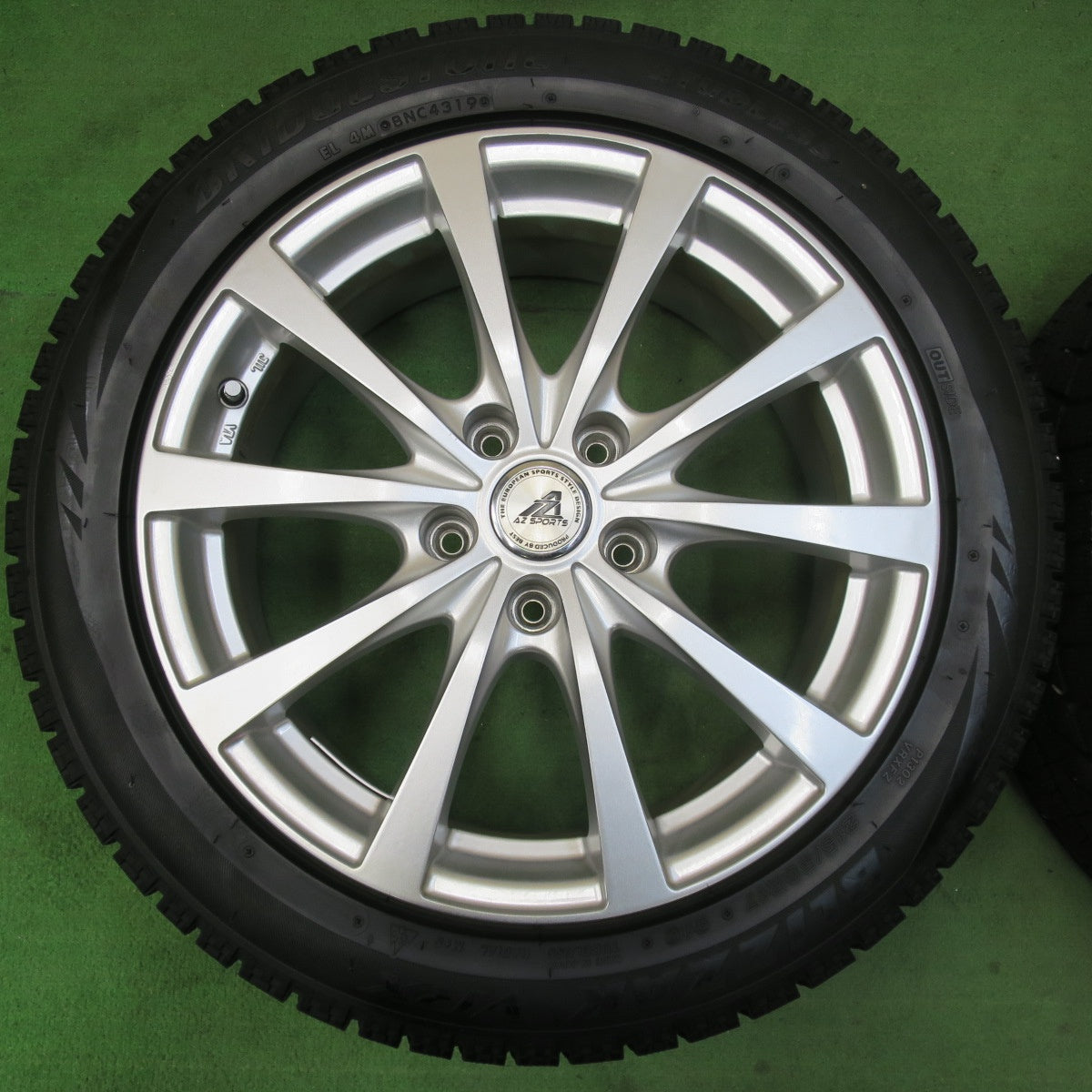 [送料無料] バリ溝！キレイ！ほぼ10分★スタッドレス 215/50R17 ブリヂストン ブリザック VRX AZ SPORTS AZスポーツ 17インチ PCD114.3/5H★5013108イス