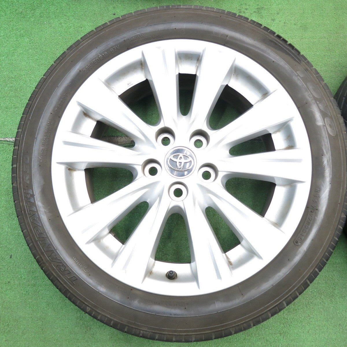 キレイ★トヨタ 30系 アルファード ヴェルファイア 純正 235/50R18 トーヨー トランパス R30 18インチ PCD114.3/5H★5062701AKノ