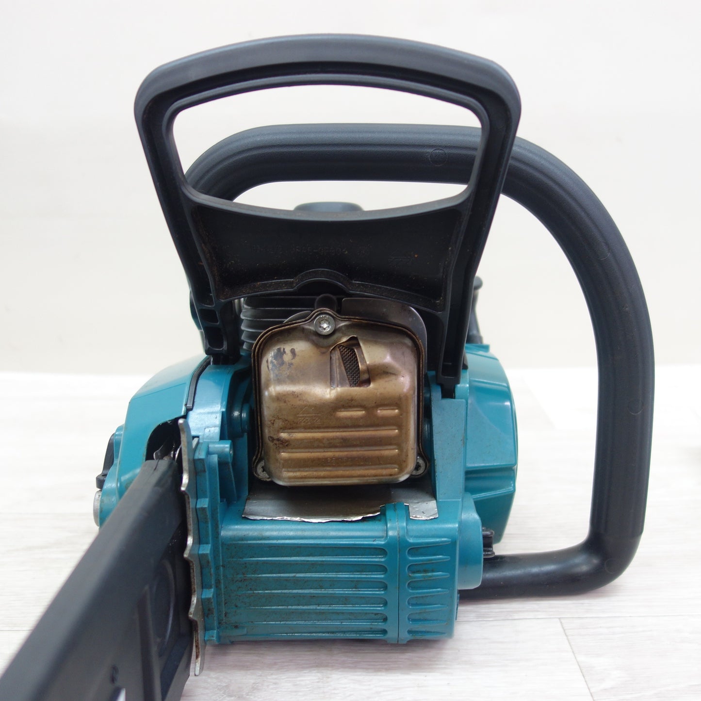 [送料無料] ☆マキタ エンジン チェンソー MEA3201M チェーンソー 切断機 makita☆