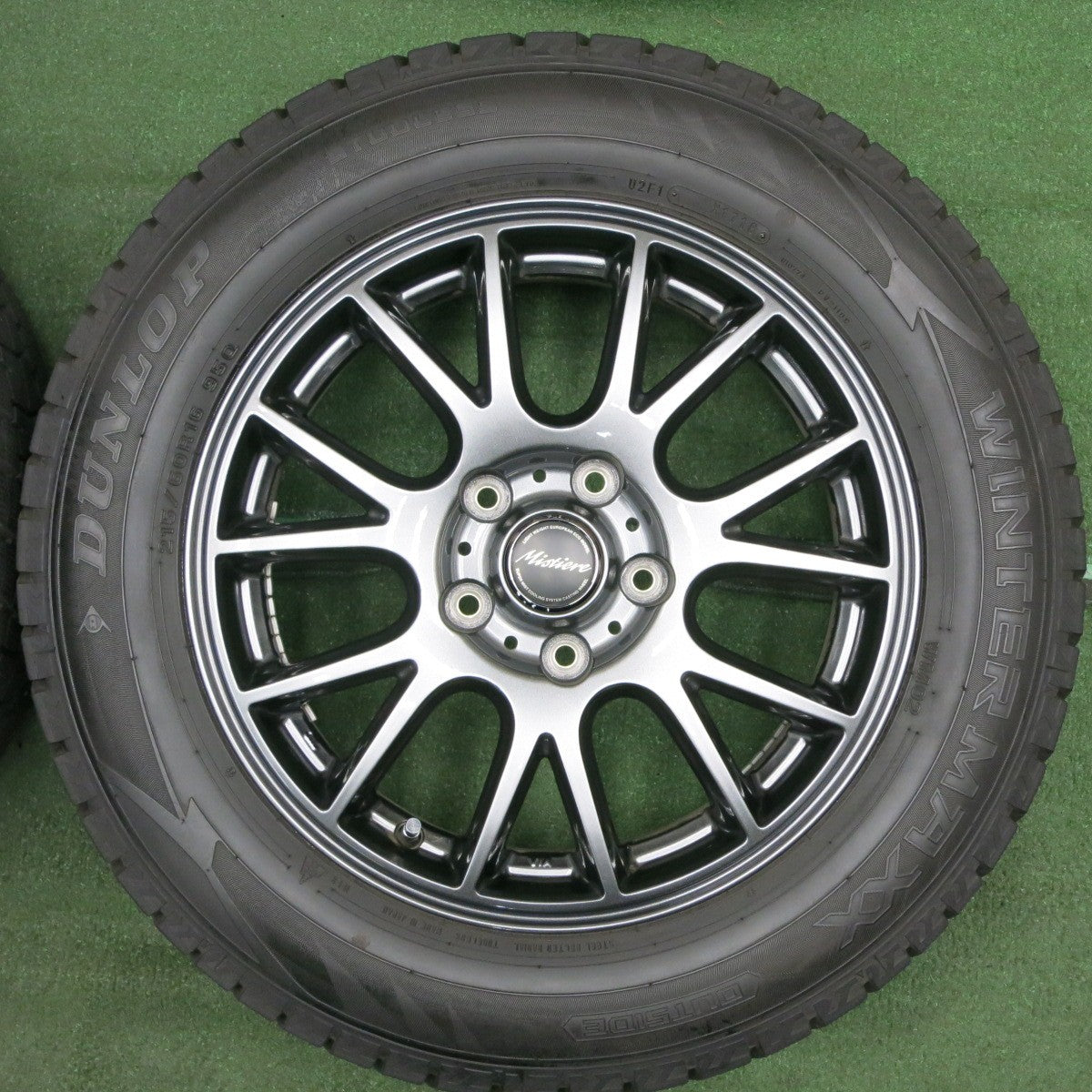 *送料無料* バリ溝！キレイ！9.5分★スタッドレス 215/60R16 ダンロップ ウインターマックス WM02 Mistiere ミスティーレ PCD114.3/5H★4040310TNス