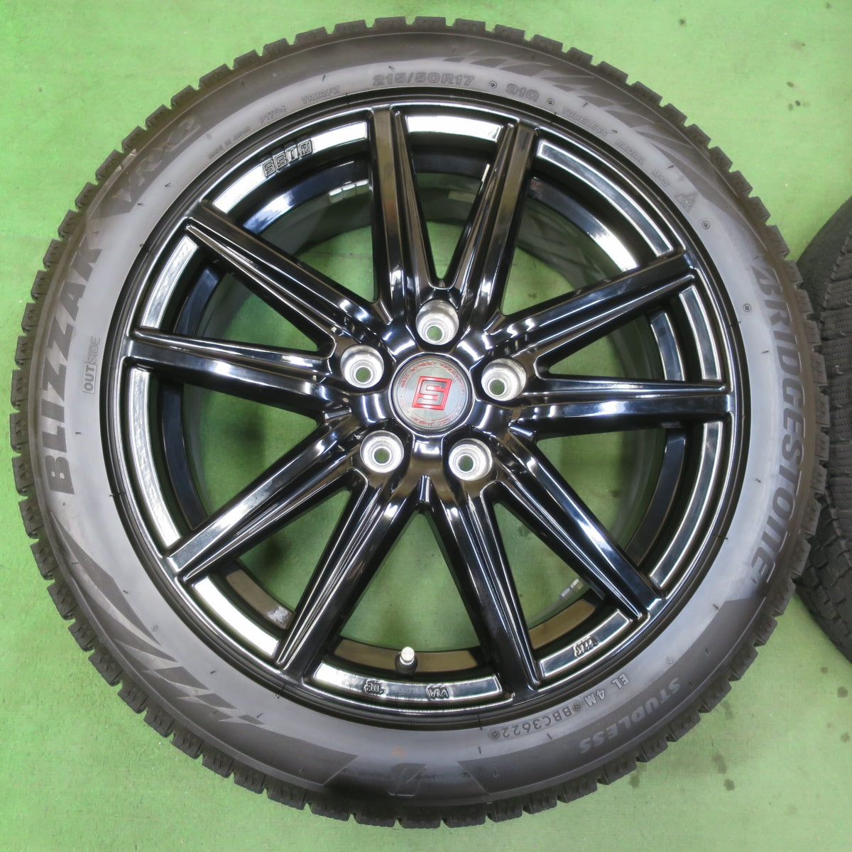 バリ溝！22年！キレイ！9.5分★スタッドレス 215/50R17 ブリヂストン ブリザック VRX2 SEIN ザイン 17インチ PCD114.3/5H★5062206イス