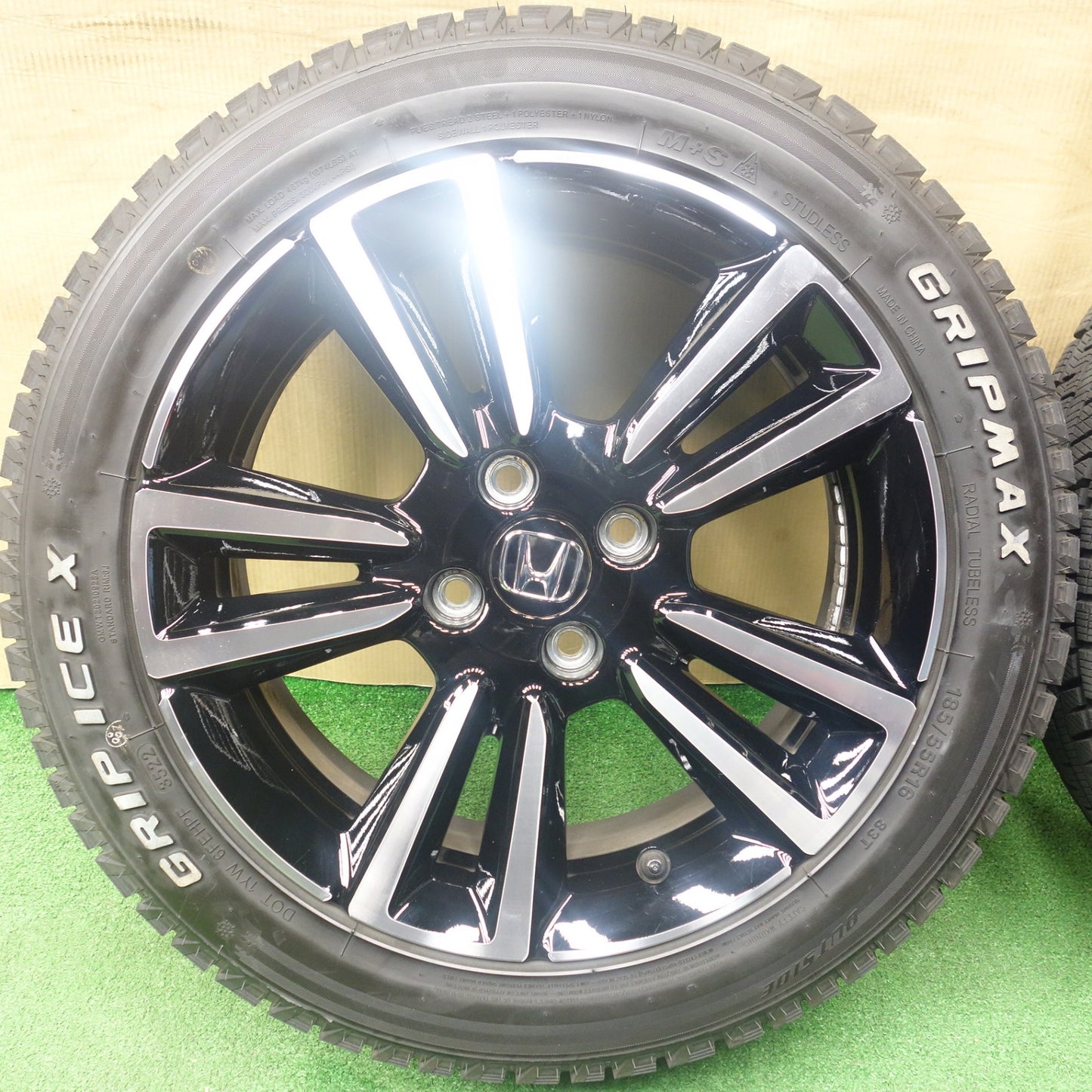 バリ溝！22年！キレイ！9.5分★ホンダ GR フィット RS 純正 185/55R16 スタッドレス グリップマックス GRIP ICE X 16インチ PCD100/4H★6030102KTス