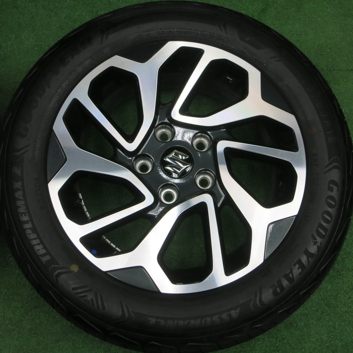 新車外し！25年★スズキ フロンクス 純正 195/60R16 グッドイヤー TRIPLEMAX2 16インチ PCD114.3/5H★6020601NKノ