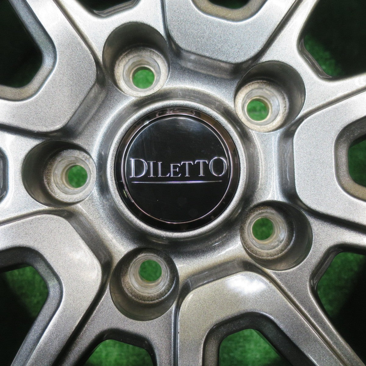 バリ溝！キレイ！9.5分★スタッドレス 205/60R16 ヨコハマ アイスガード iG60 DILETTO ディレット 16インチ PCD114.3/5H★5100805NJス