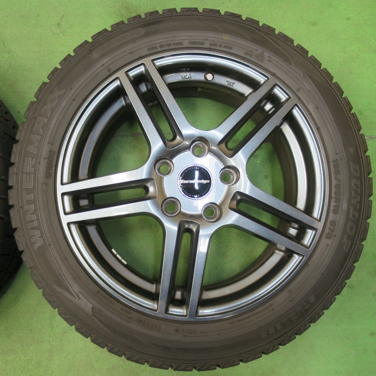[送料無料] バリ溝！22年！キレイ！ほぼ10分★BMW MINI 等 Eurodesign 195/55R16 スタッドレス ダンロップ ウインターマックス WM02 16インチ ユーロデザイン PCD112/5H★5031507イス