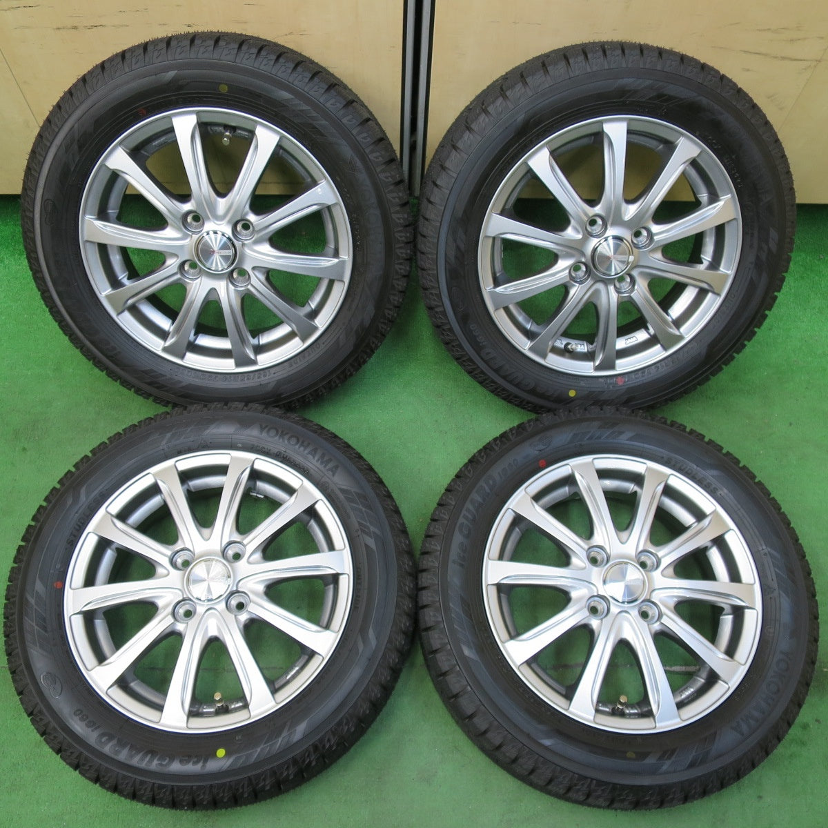[送料無料] 未使用！23年★スタッドレス 165/65R14 ヨコハマ アイスガード iG60 WEZEN 14インチ ハスラー スペーシア 等 PCD100/4H★4110607イス