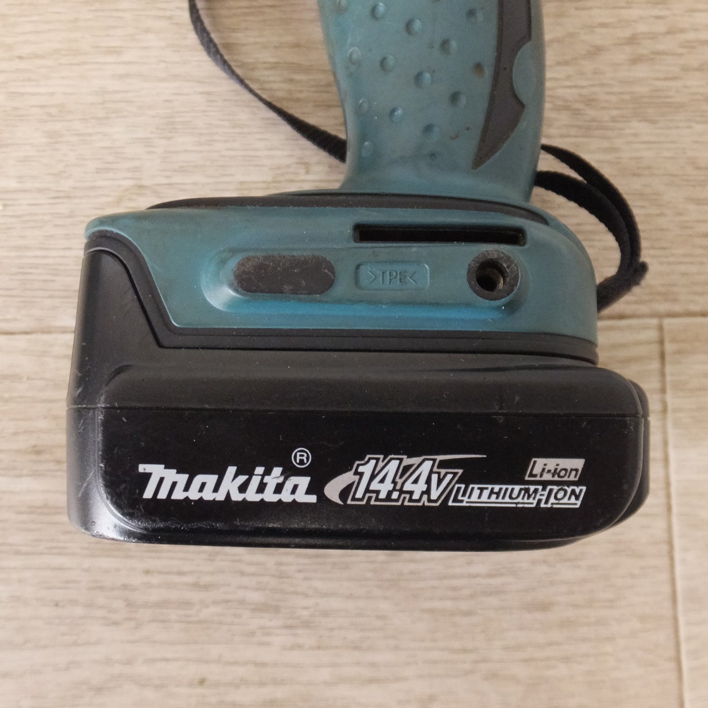 [送料無料] ★マキタ makita 充電式インパクトドライバ TD135DSHX DC14.4V★