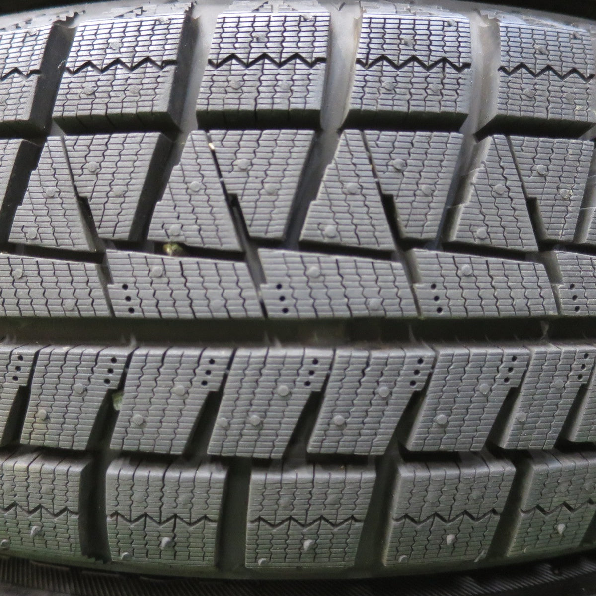 バリ溝！24年！キレイ！ほぼ10分★スタッドレス 165/65R14 ブリヂストン アイスパートナー2 MANARAY SPORT マナレイ スポーツ 14インチ ハスラー ソリオ 等 PCD100/4H★5122409イス