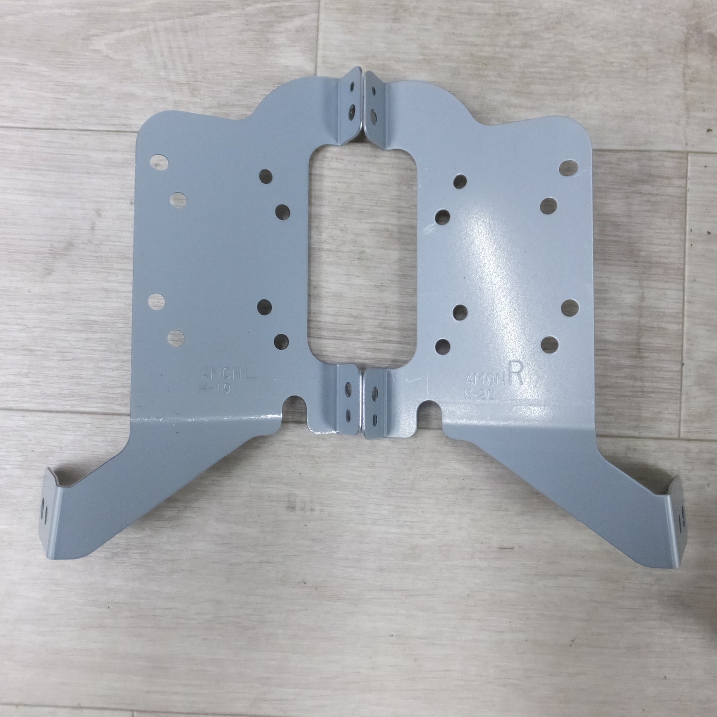 [送料無料] キレイ! 付属品付き◆パイオニア カーナビ カロッツェリア 楽ナビ 180mm AVIC-RZ812-D AV 一体型 メモリーナビゲーション 2021年版 地図データ◆