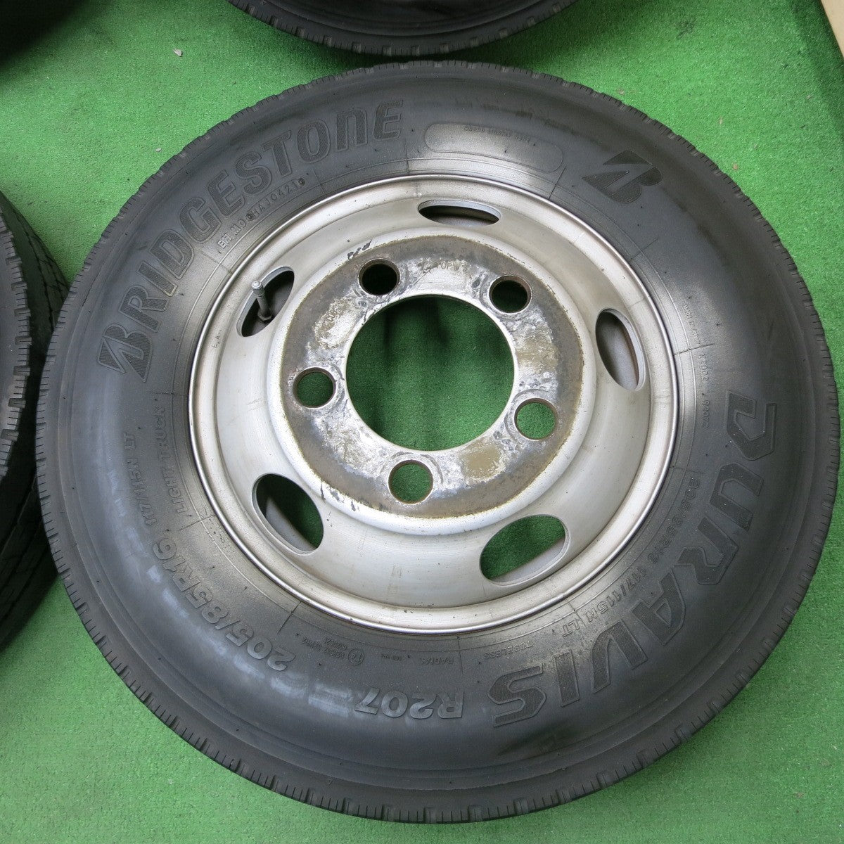 [送料無料] バリ溝！21年！8.5分★トラック タイヤ 205/85R16 117/115N ブリヂストン デュラビス R207 TOPY スチール ホイール 16インチ★4102801ナノ
