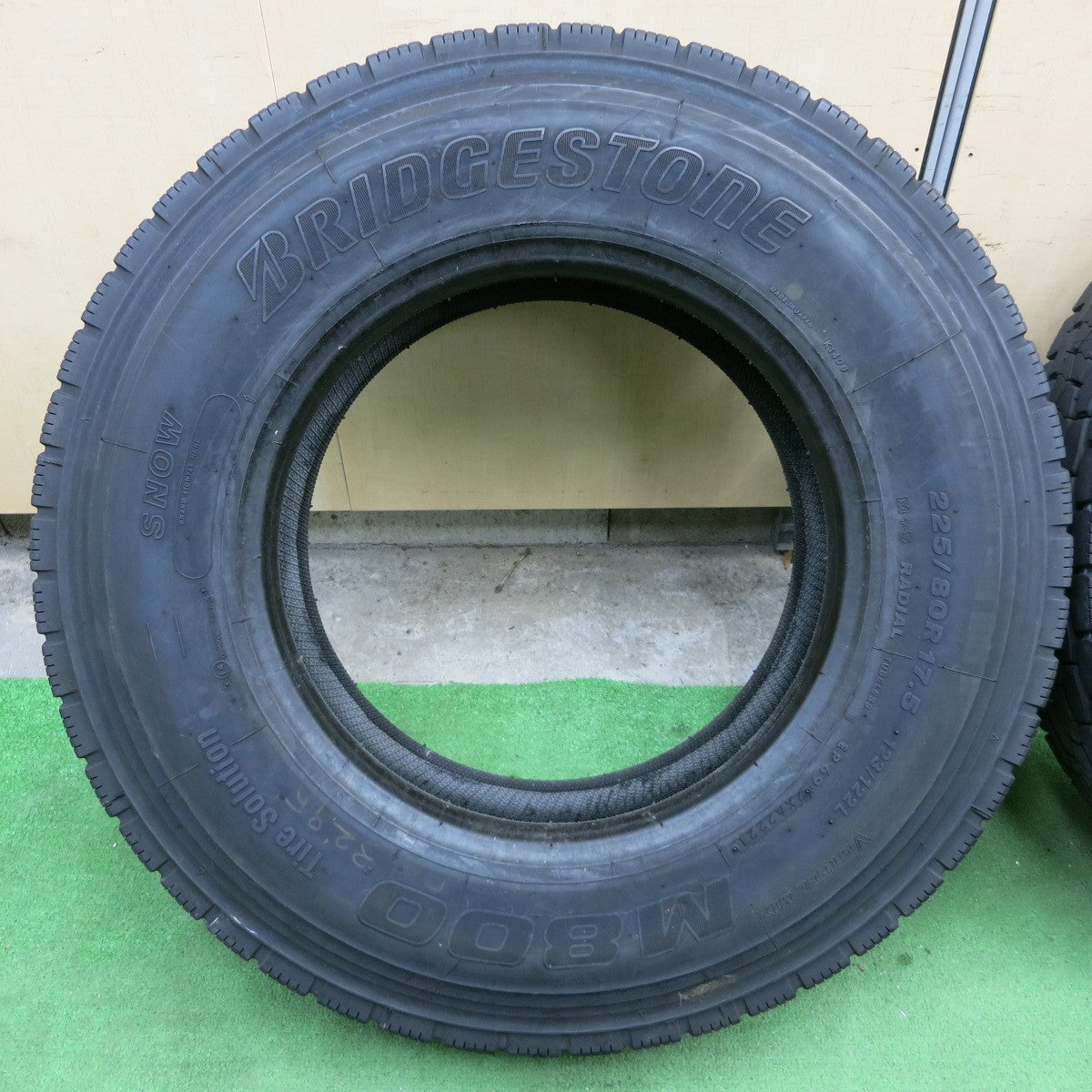 [送料無料] バリ溝！21年！ほぼ10分★トラック タイヤ 225/80R17.5 123/122L ブリヂストン M800 ミックス オールシーズン 17.5インチ★5031202ナスタ