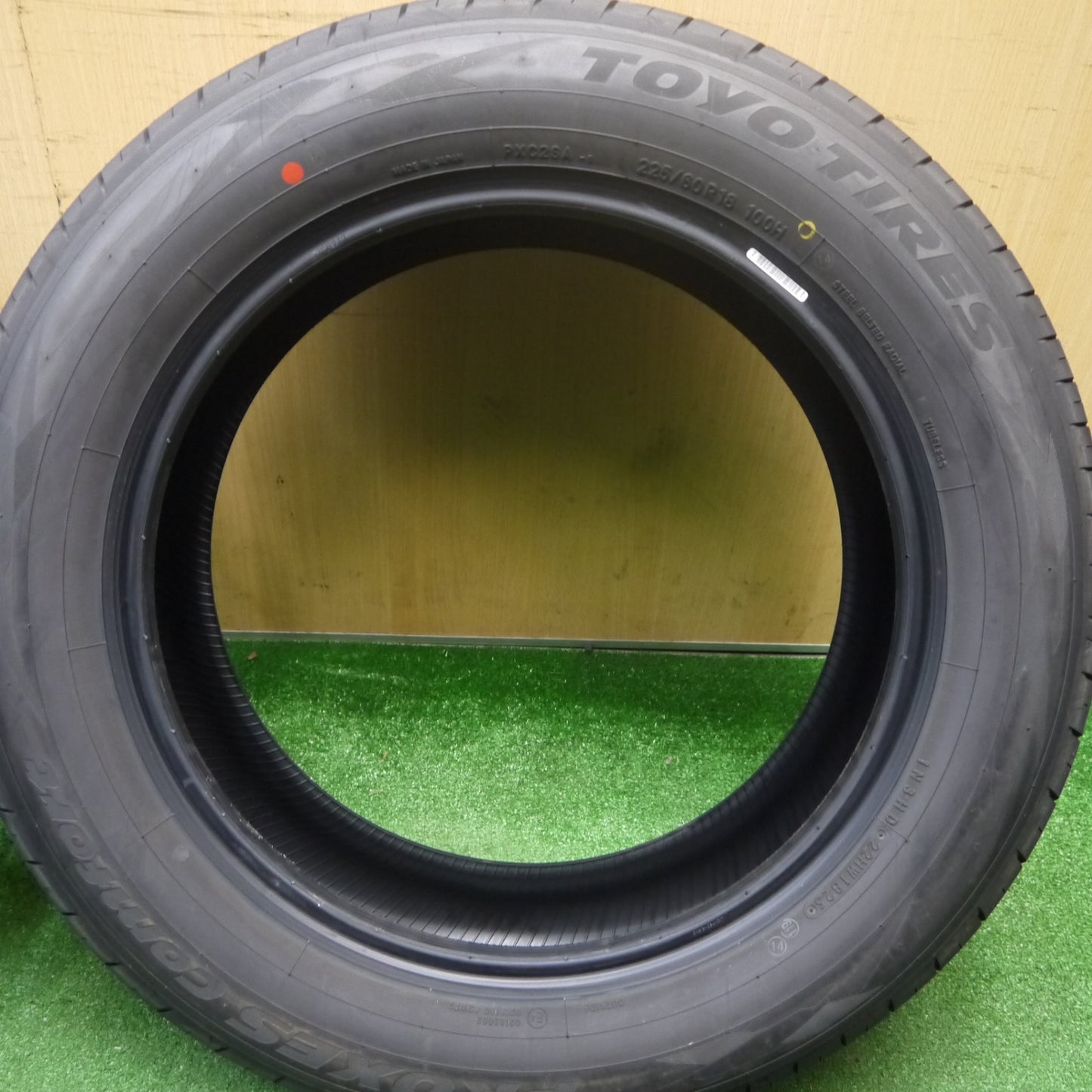 新車外し！25年★225/60R18 トーヨー プロクセス Comfort コンフォート 18インチ タイヤ 40系 アルファード ヴェルファイア 等★6010506Hノタ