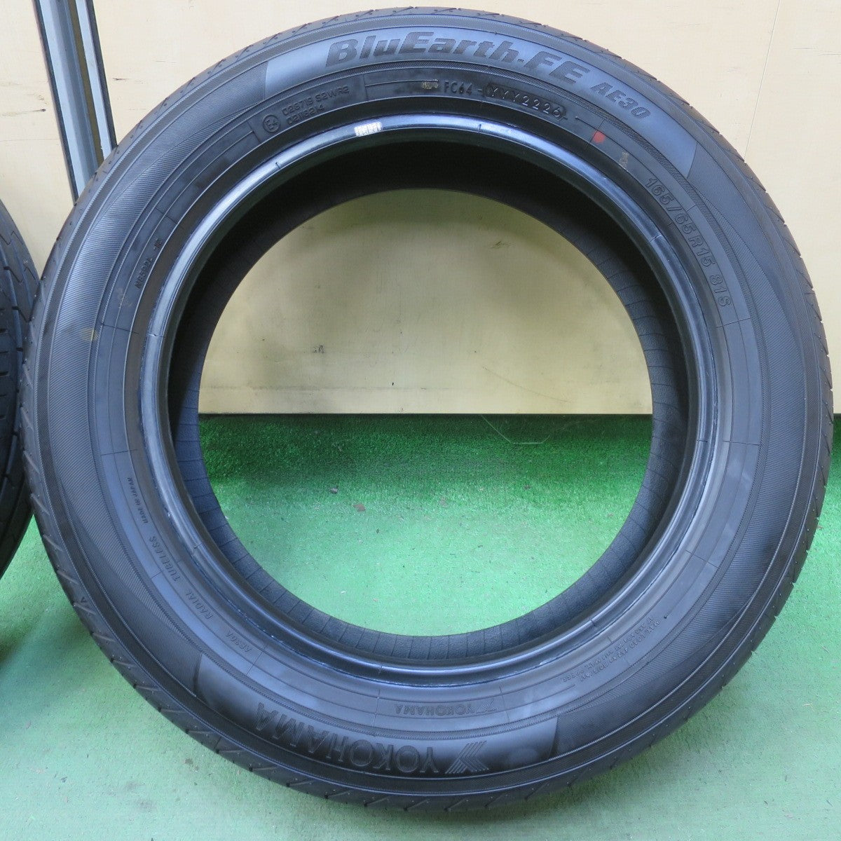 新車外し！26年◎165/65R15 ヨコハマ BluEarth-FE AE30 ブルーアース タイヤ 15インチ タフト ソリオ 等◎6092508イノタ