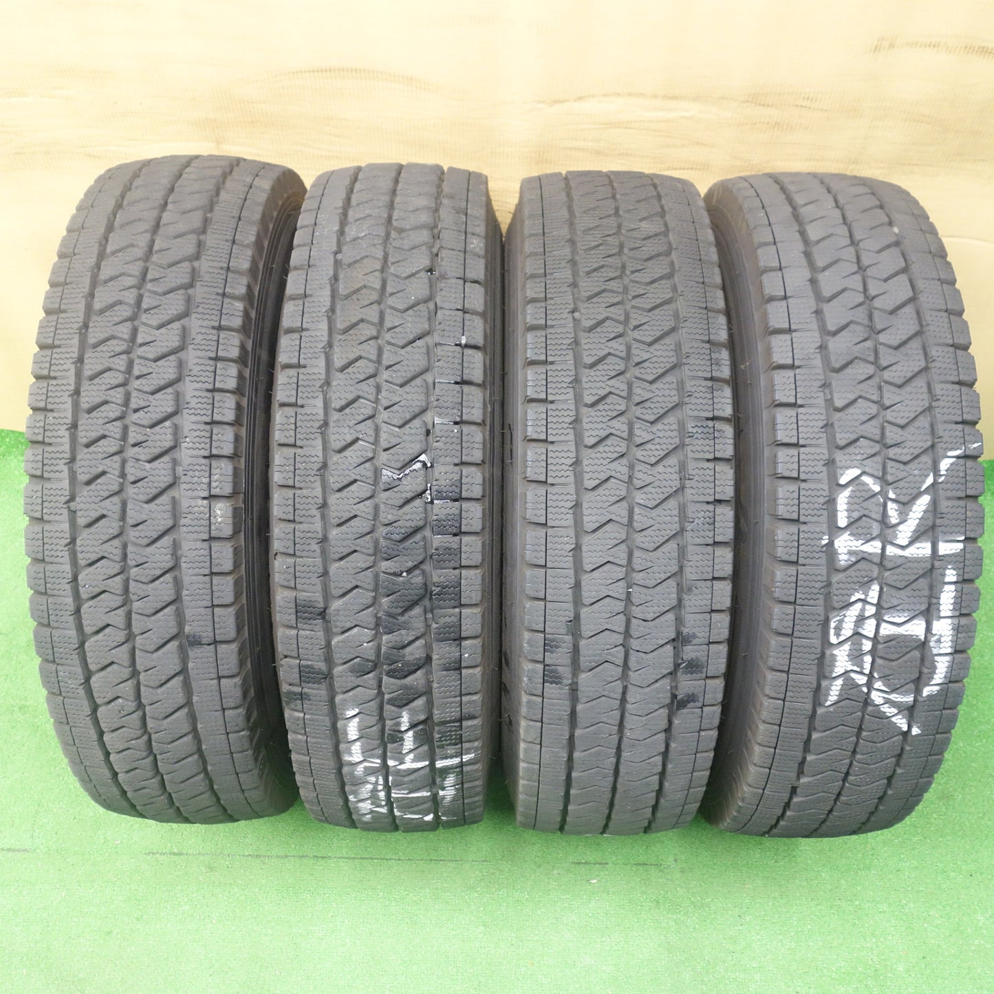 バリ溝！25年！キレイ！9.5分◎日産 キャラバン 純正 スチール 195/80R15 107/105N スタッドレス ブリヂストン ブリザック VL10 15インチ PCD139.7/6H◎6070501KTス