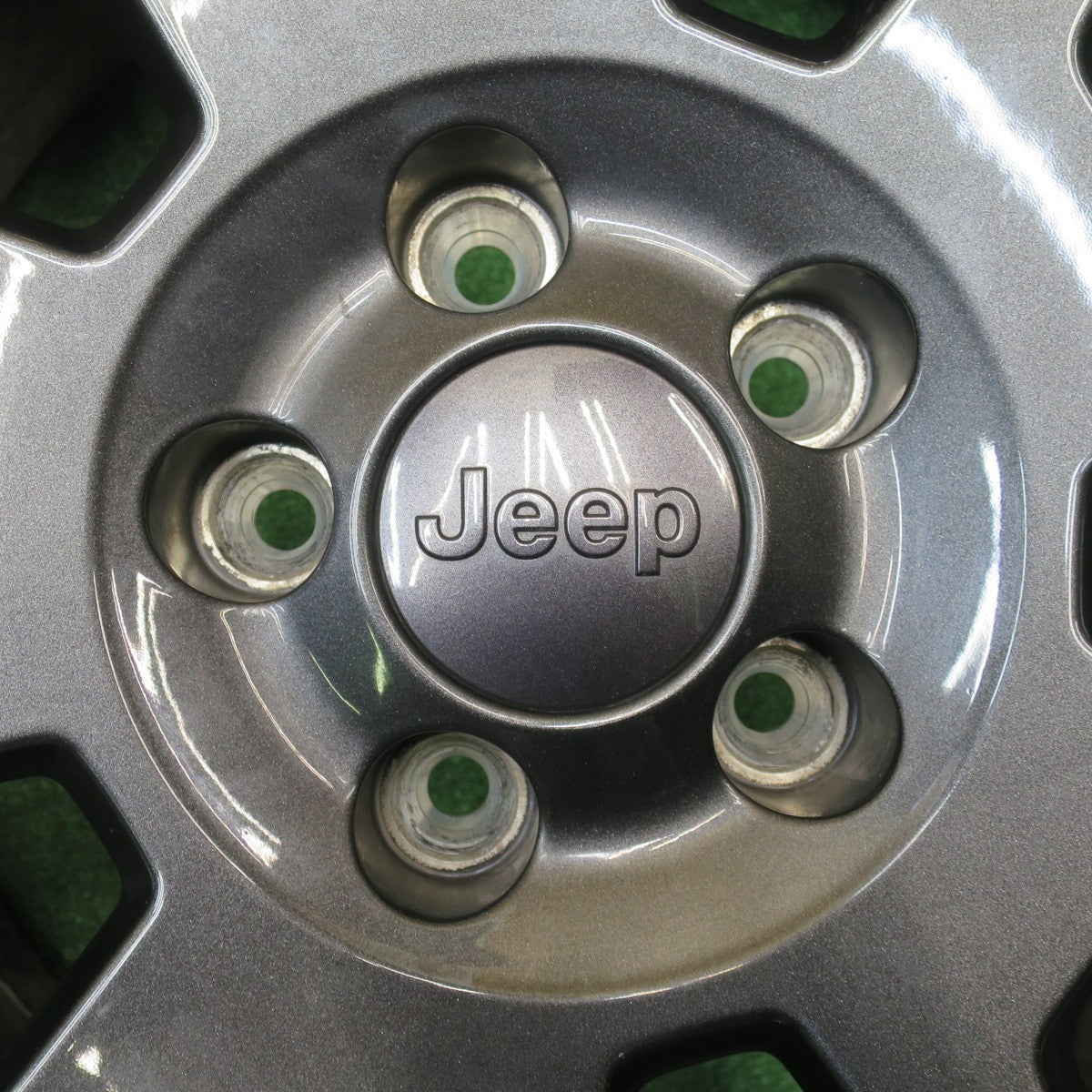 バリ溝！22年！キレイ！9.5分以上★ジープ レネゲード 純正 215/65R16 スタッドレス ダンロップ ウインターマックス SJ8 16インチ PCD110/5H★5110905NJス