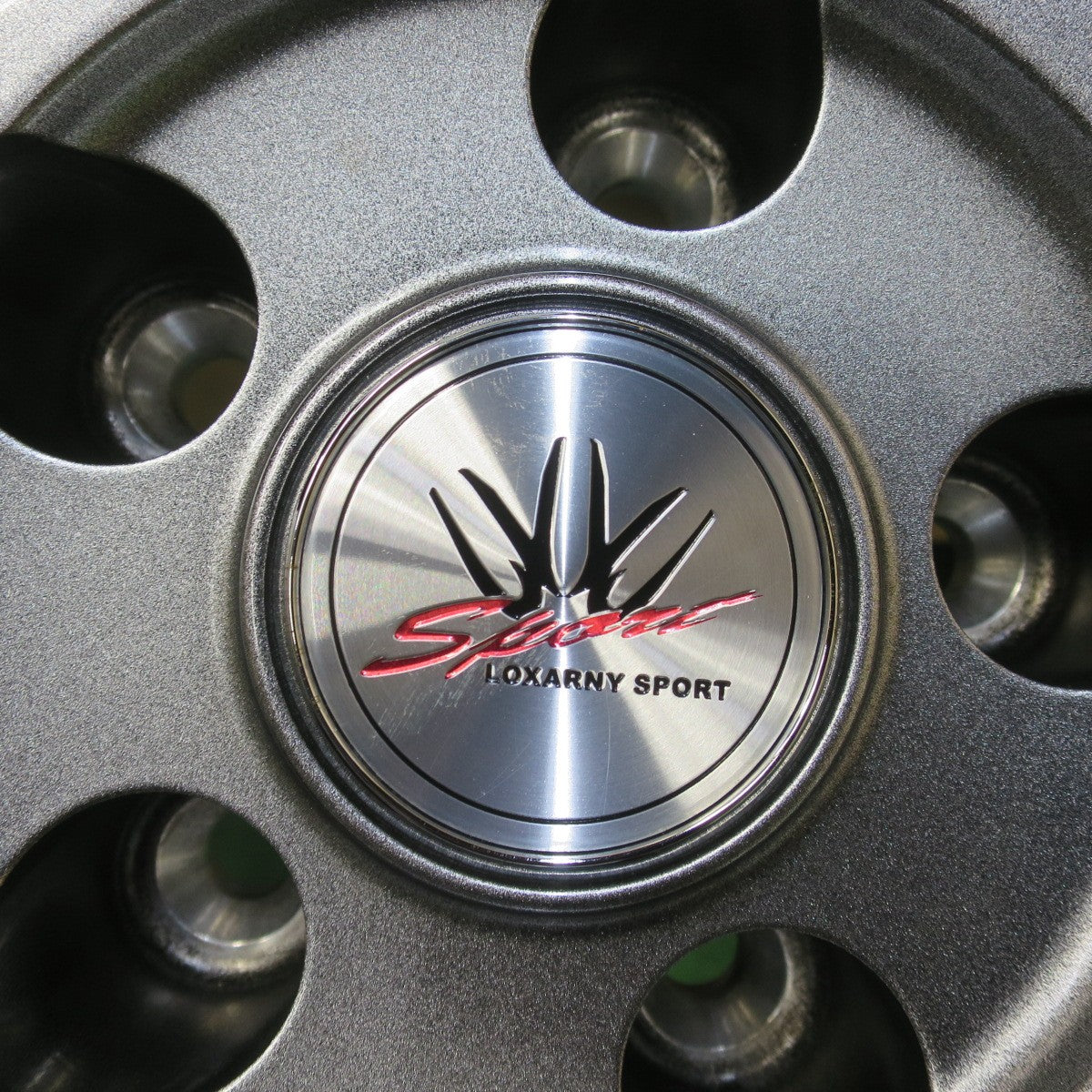 未使用！23年★LOXARNY SPORT 205/65R16 スタッドレス グッドイヤー アイスナビ8 ロクサーニ スポーツ 16インチ PCD114.3/5H★6042513イス