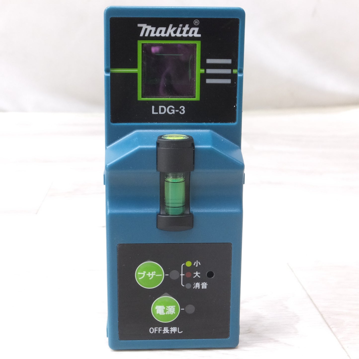 [送料無料] キレイ◆makita マキタ 充電式 屋内・野外兼用 墨出し器 SK209GD 10.8V バッテリー 充電器 LDG-3 受光器 三脚付き◆