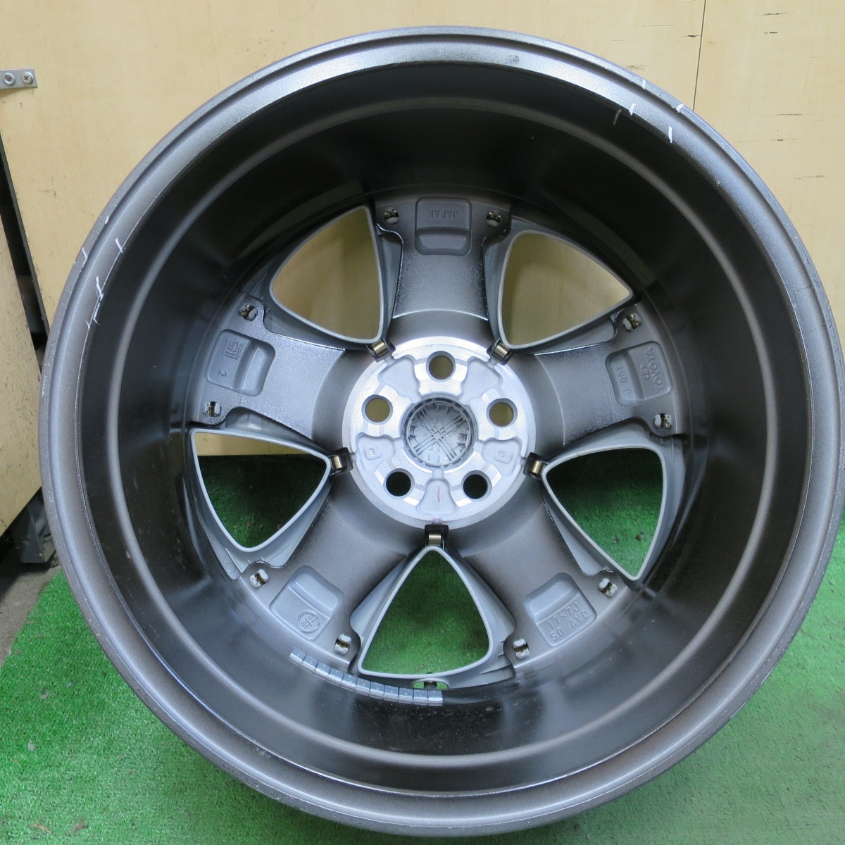 新車外し★トヨタ 50系 プリウス ツーリング 純正 ホイール 17インチ 17×7J PCD100/5H★6071102NGホ