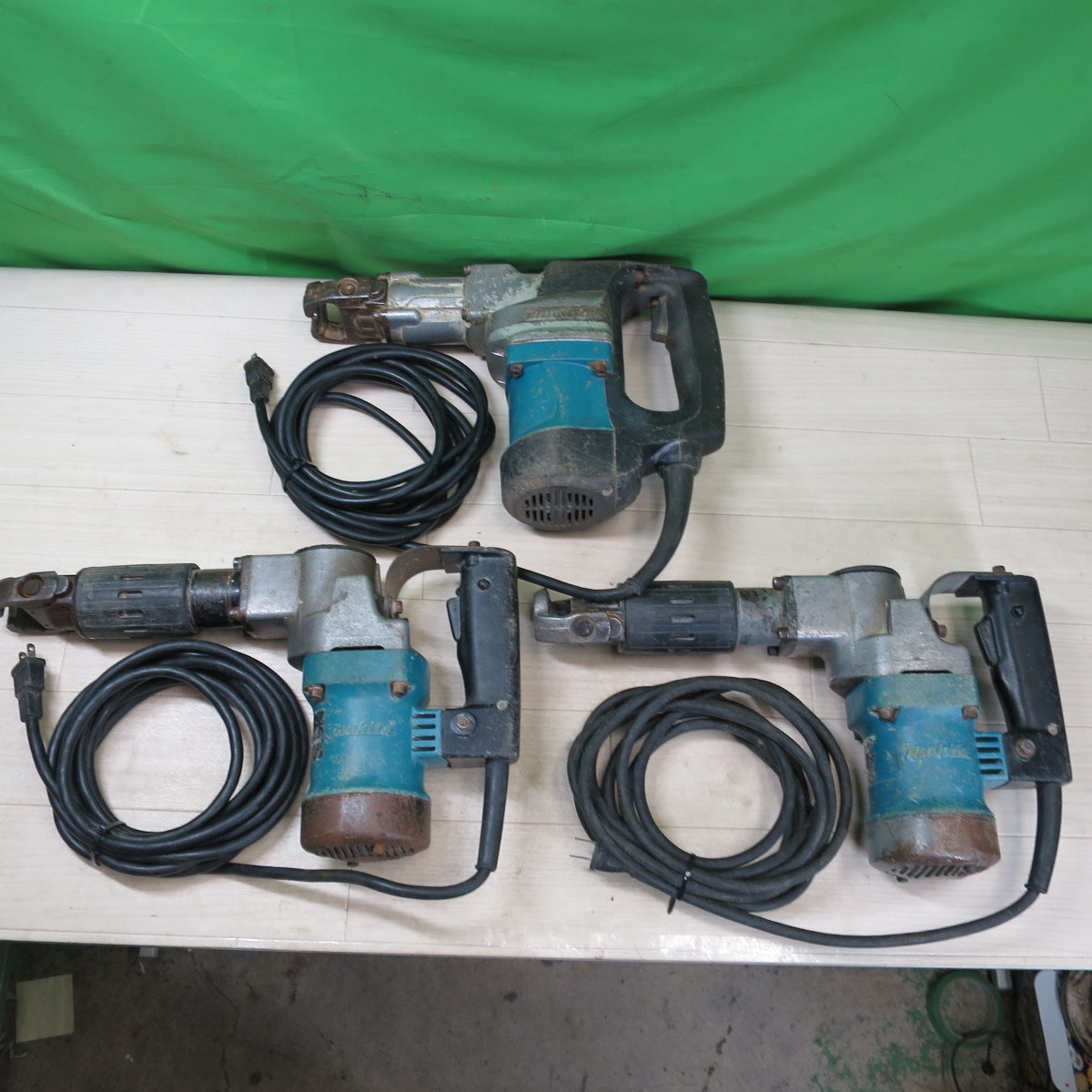 [送料無料] 3点まとめ売り☆マキタ 35mm ハンマ ドリル HR3530 電動 ハンマー HM0810 不明 電動 工具 makita ジャンク品☆